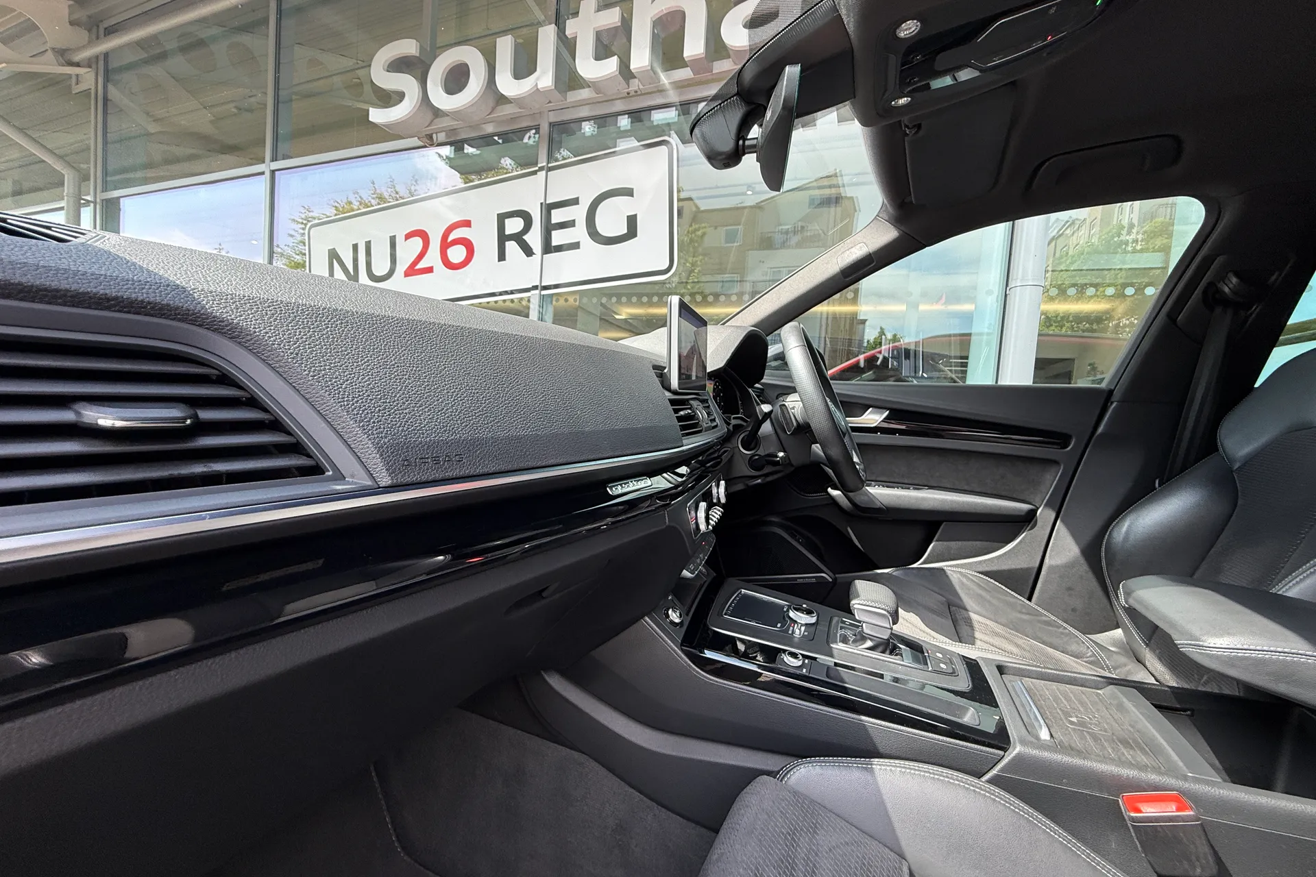 Audi Q5 thumbnail image number 11