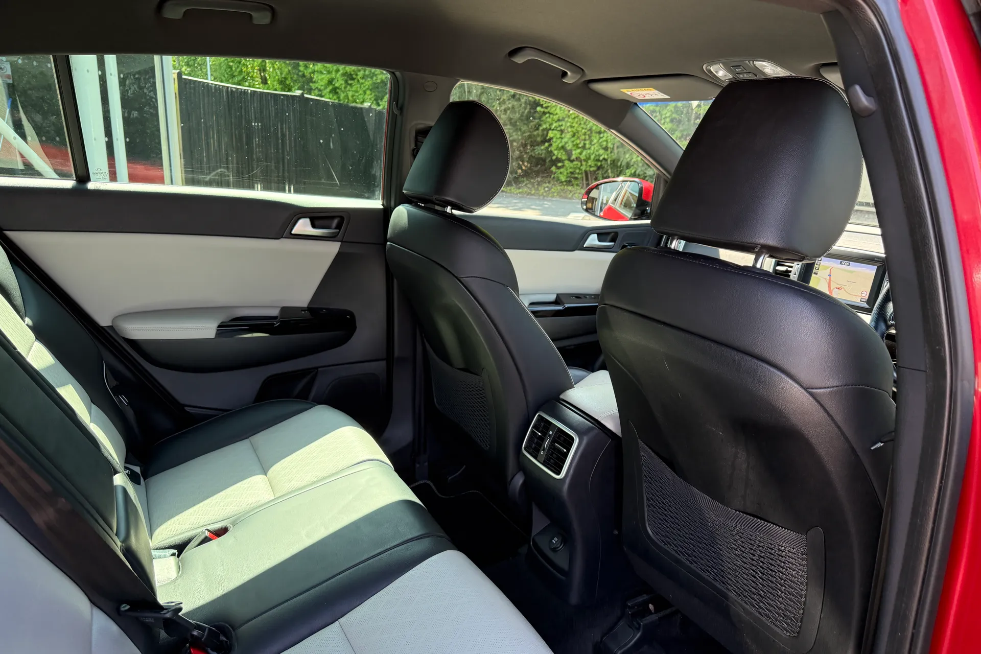 KIA SPORTAGE thumbnail image number 39