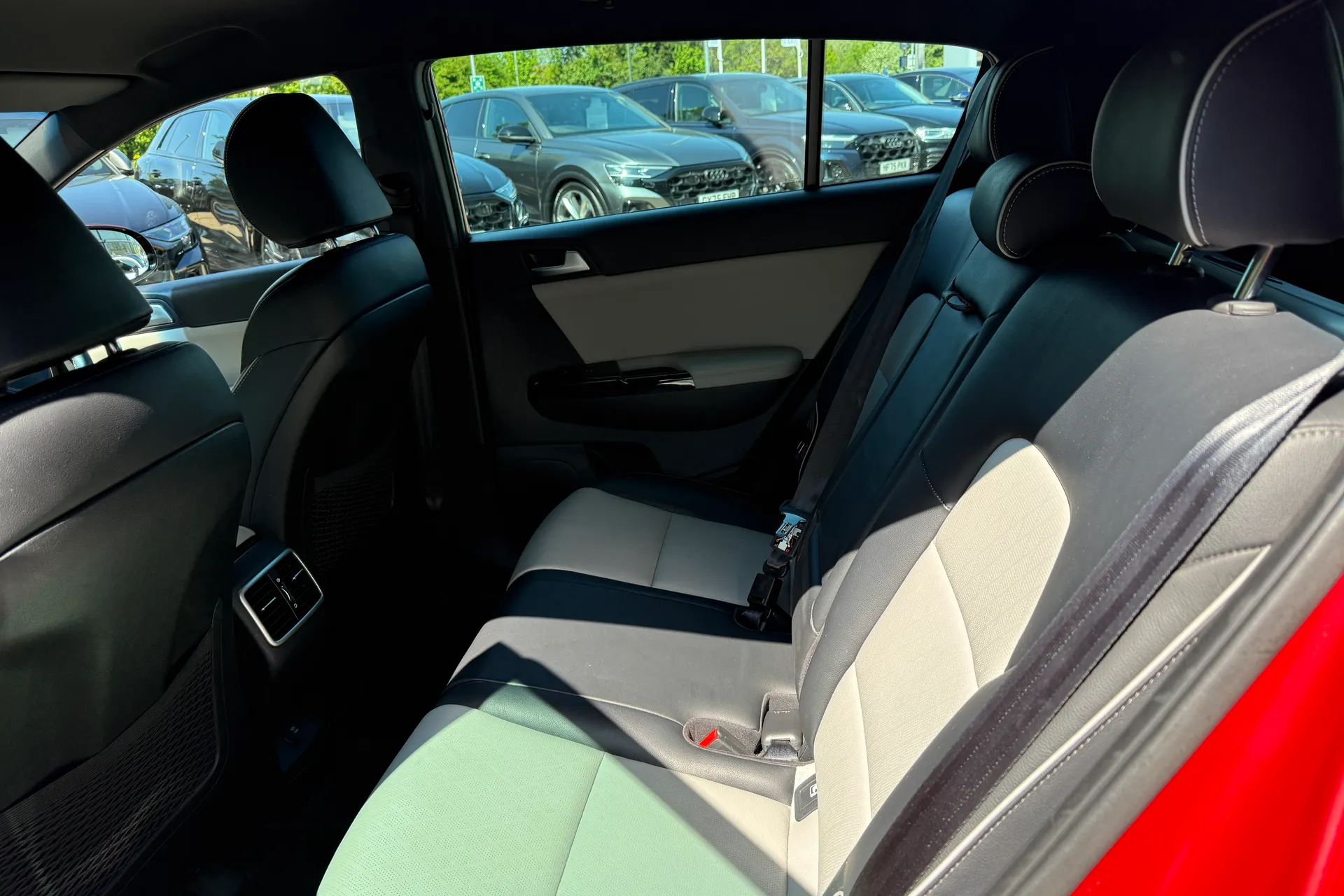 KIA SPORTAGE thumbnail image number 57