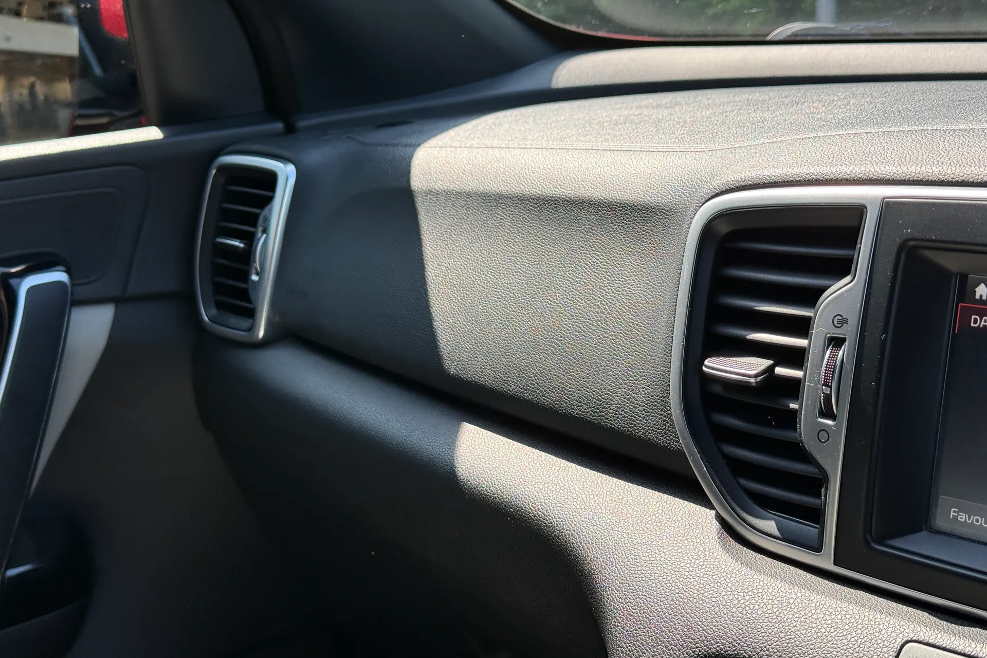 KIA SPORTAGE thumbnail image number 23