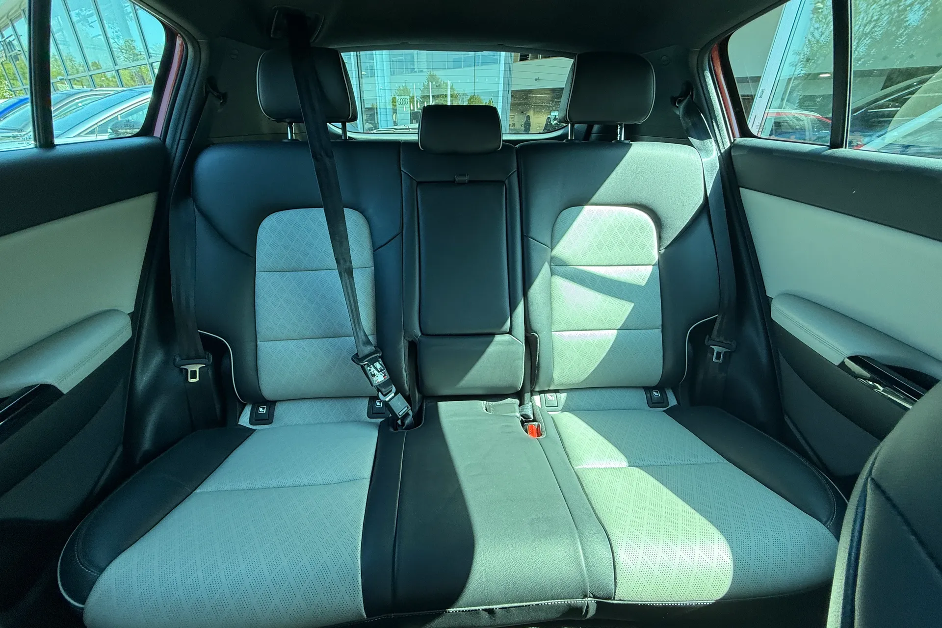 KIA SPORTAGE thumbnail image number 28