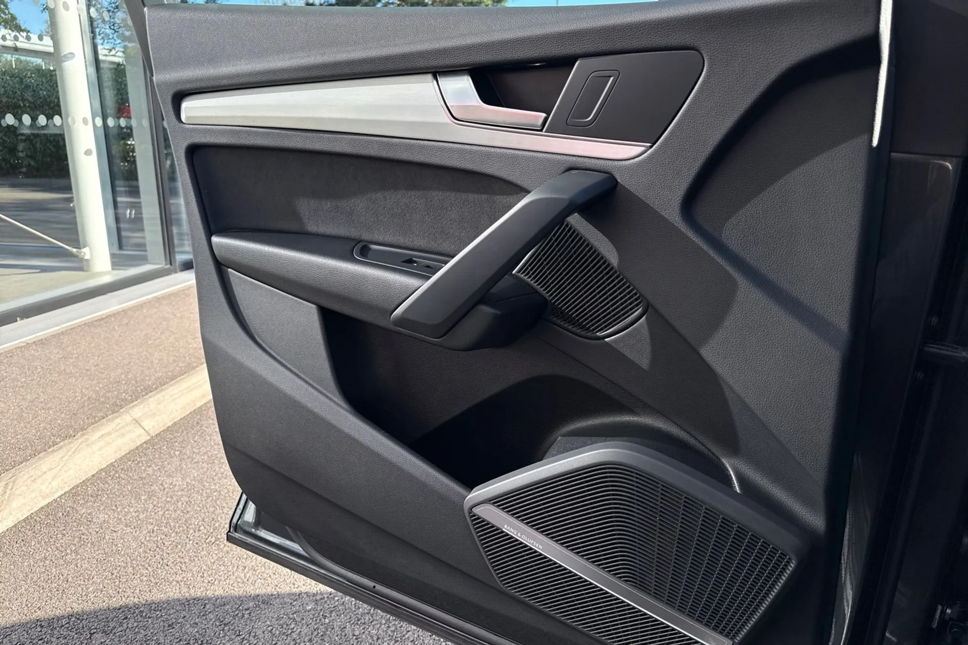 Audi Q5 thumbnail image number 30
