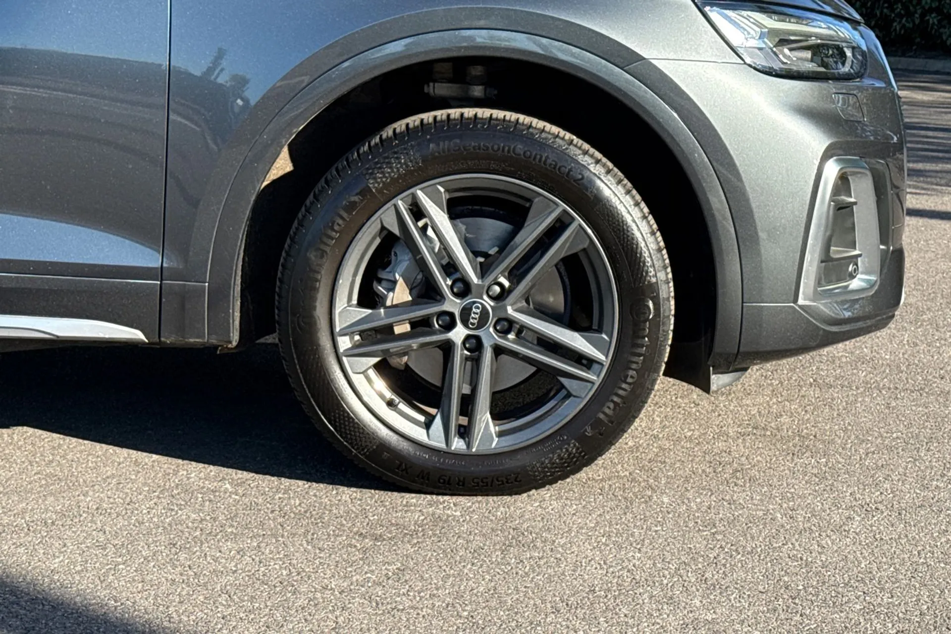 Audi Q5 thumbnail image number 22