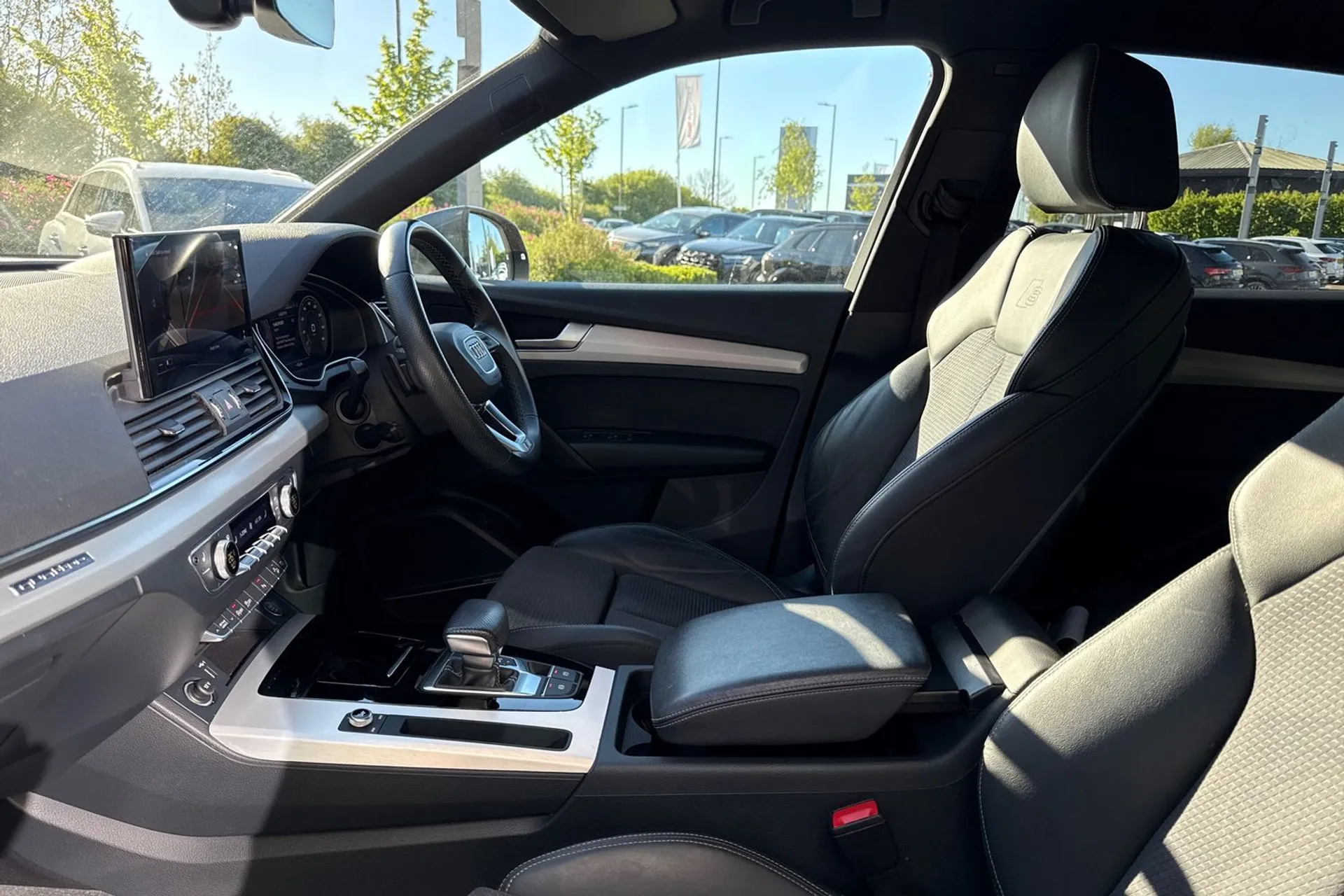 Audi Q5 thumbnail image number 29