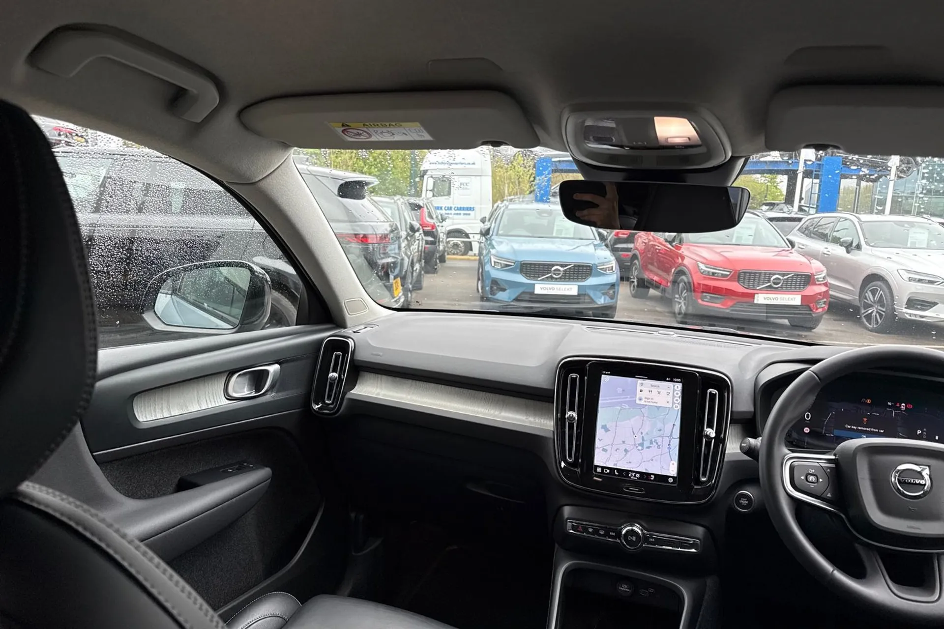 Volvo XC40 thumbnail image number 32