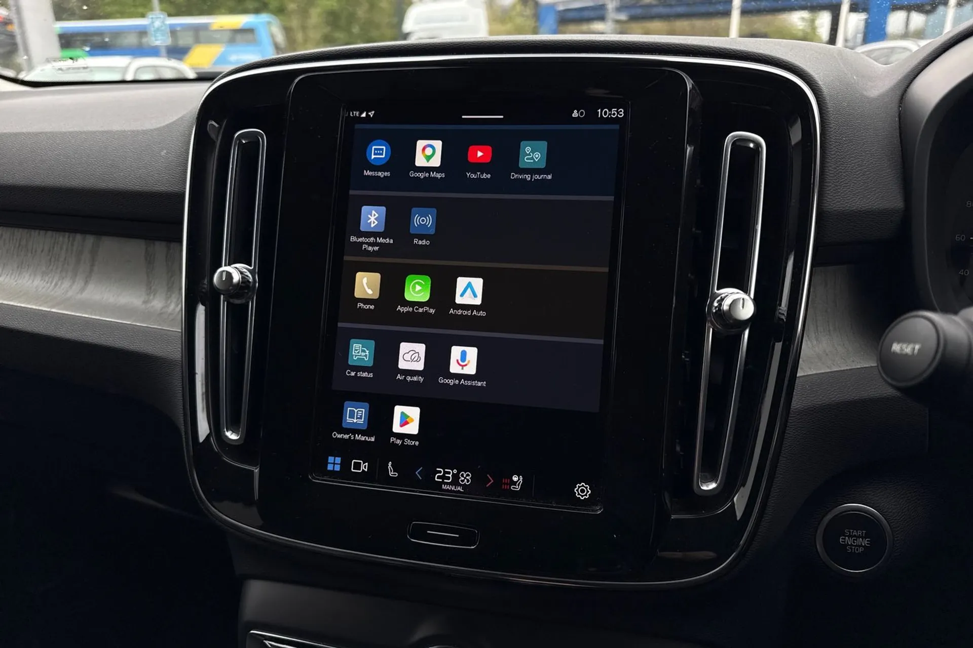 Volvo XC40 thumbnail image number 40