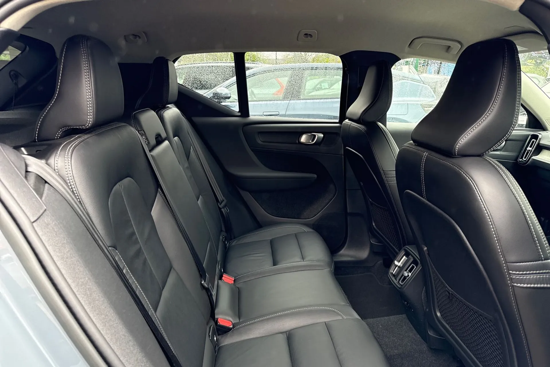 Volvo XC40 thumbnail image number 23