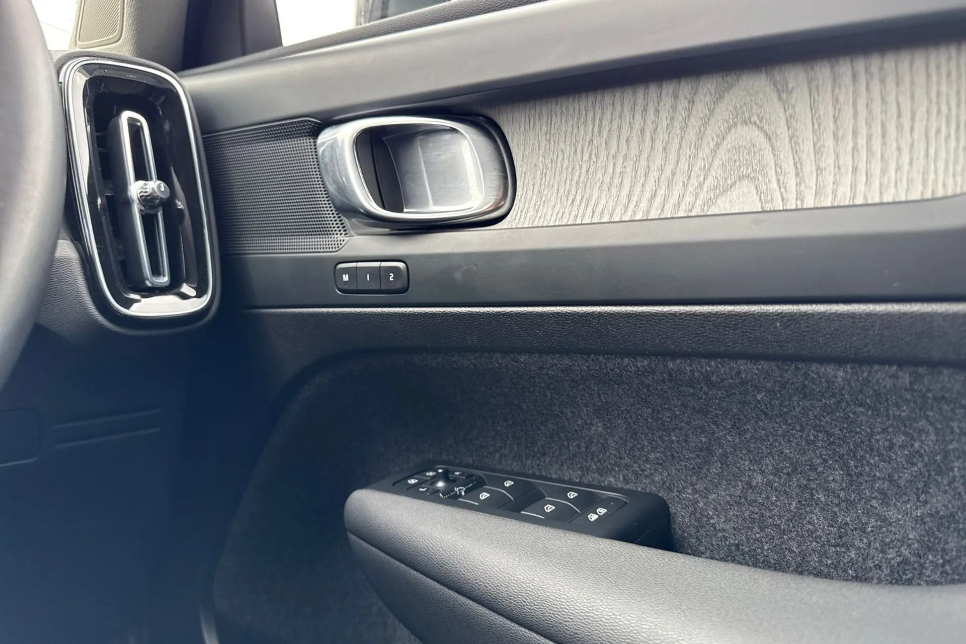 Volvo XC40 thumbnail image number 41