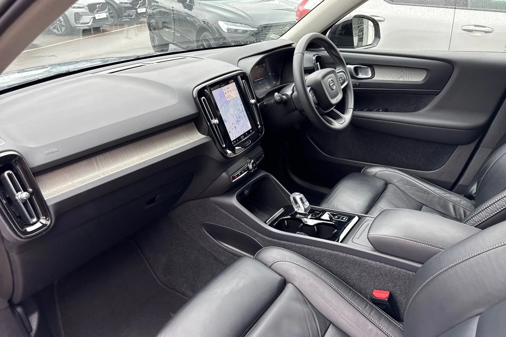 Volvo XC40 thumbnail image number 27