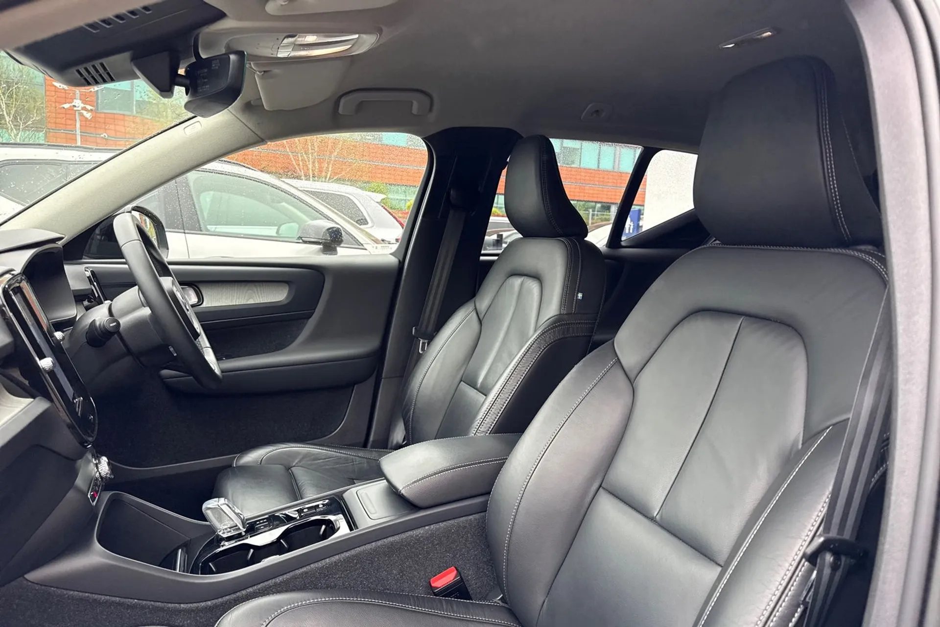 Volvo XC40 thumbnail image number 28