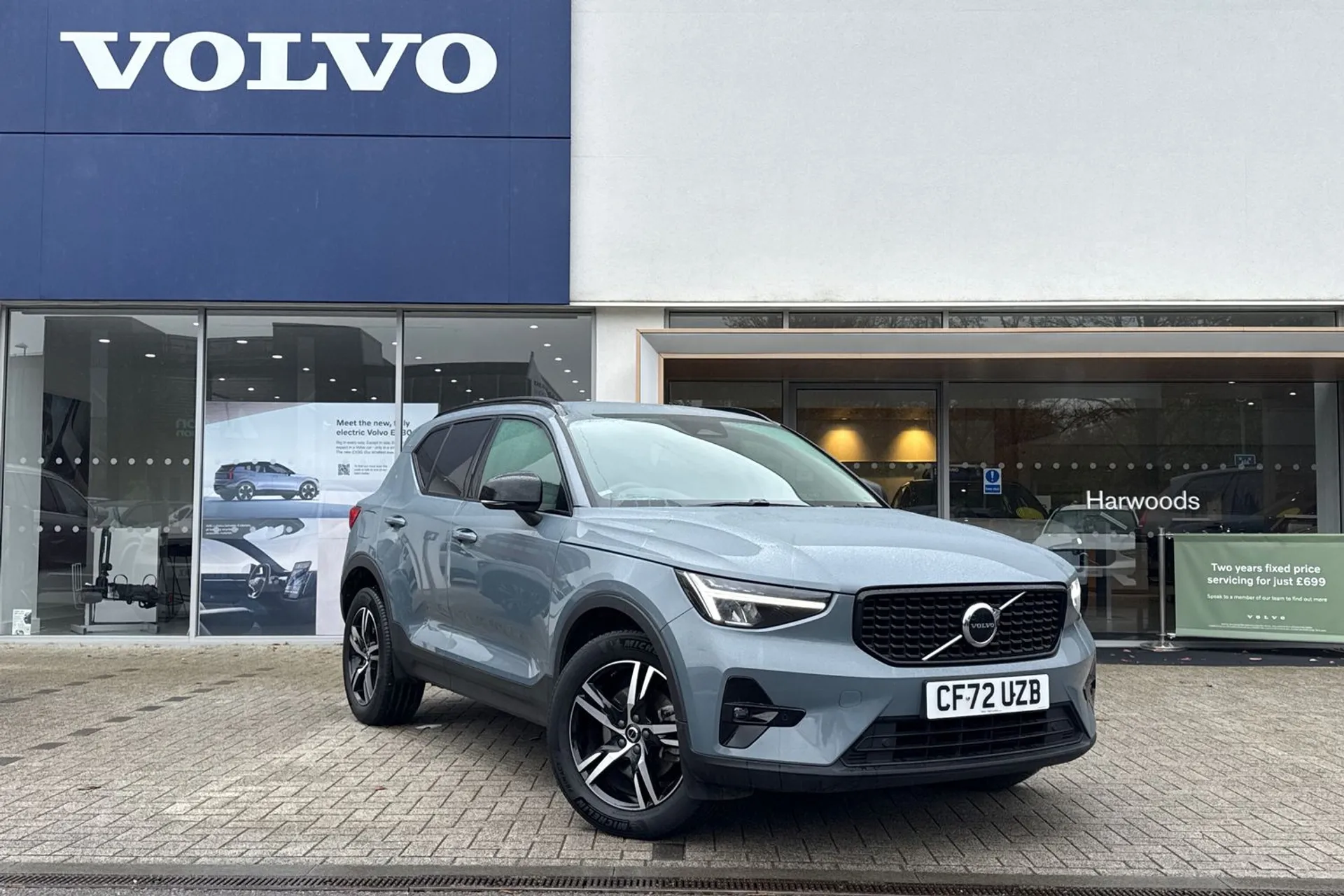 Volvo XC40 focused image