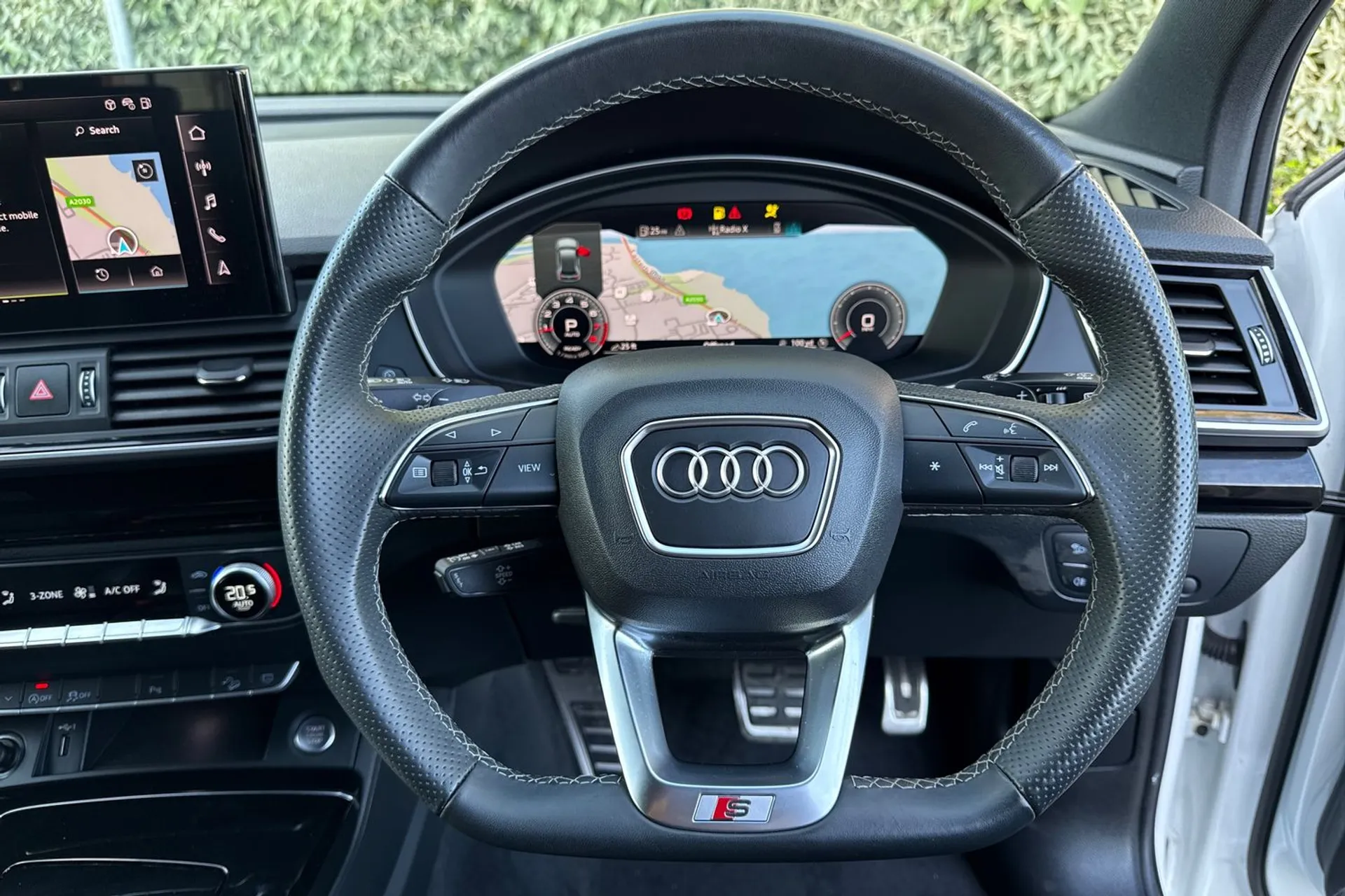 Audi Q5 thumbnail image number 14