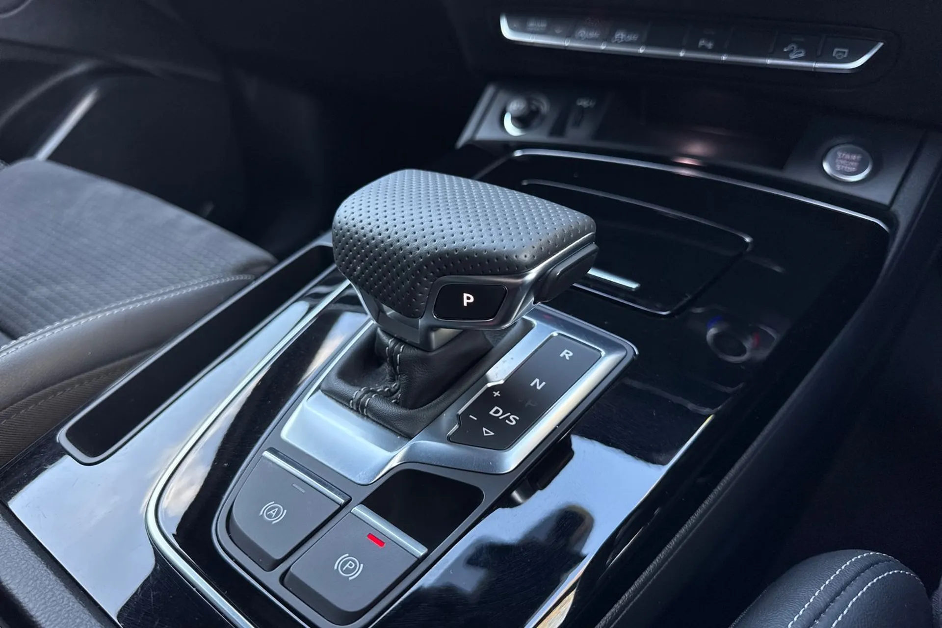 Audi Q5 thumbnail image number 15