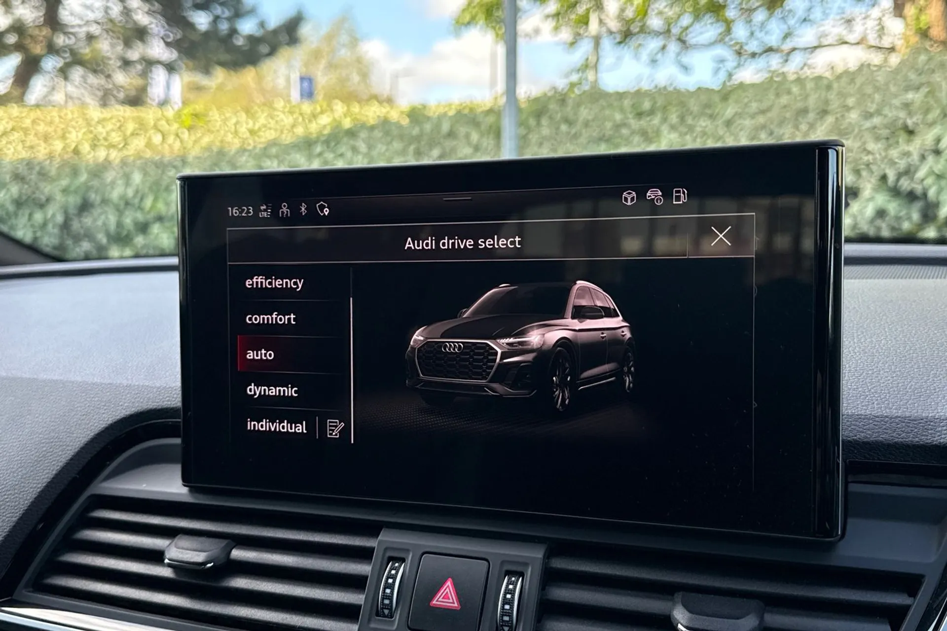 Audi Q5 thumbnail image number 22
