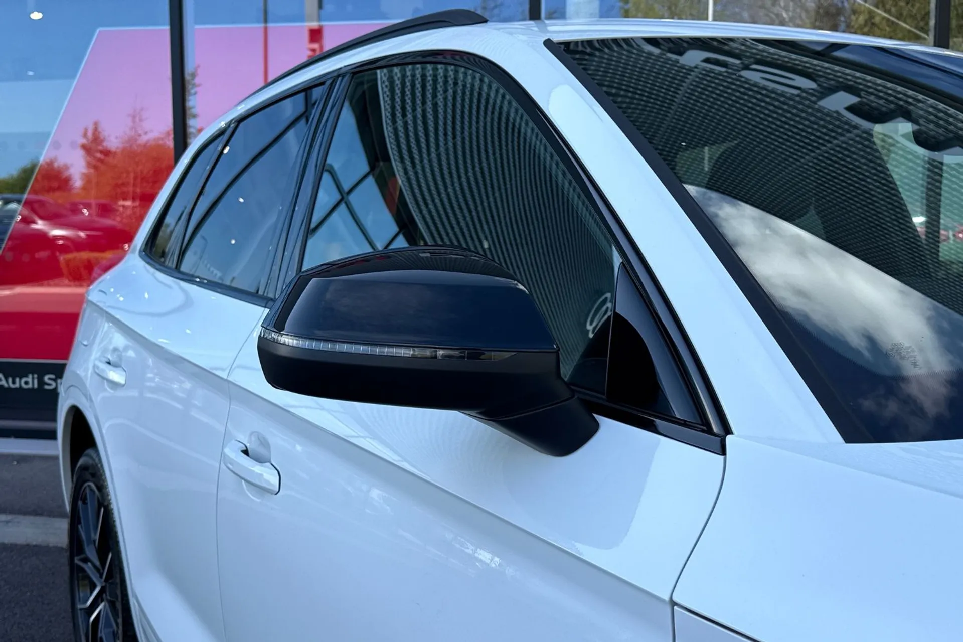 Audi Q5 thumbnail image number 25