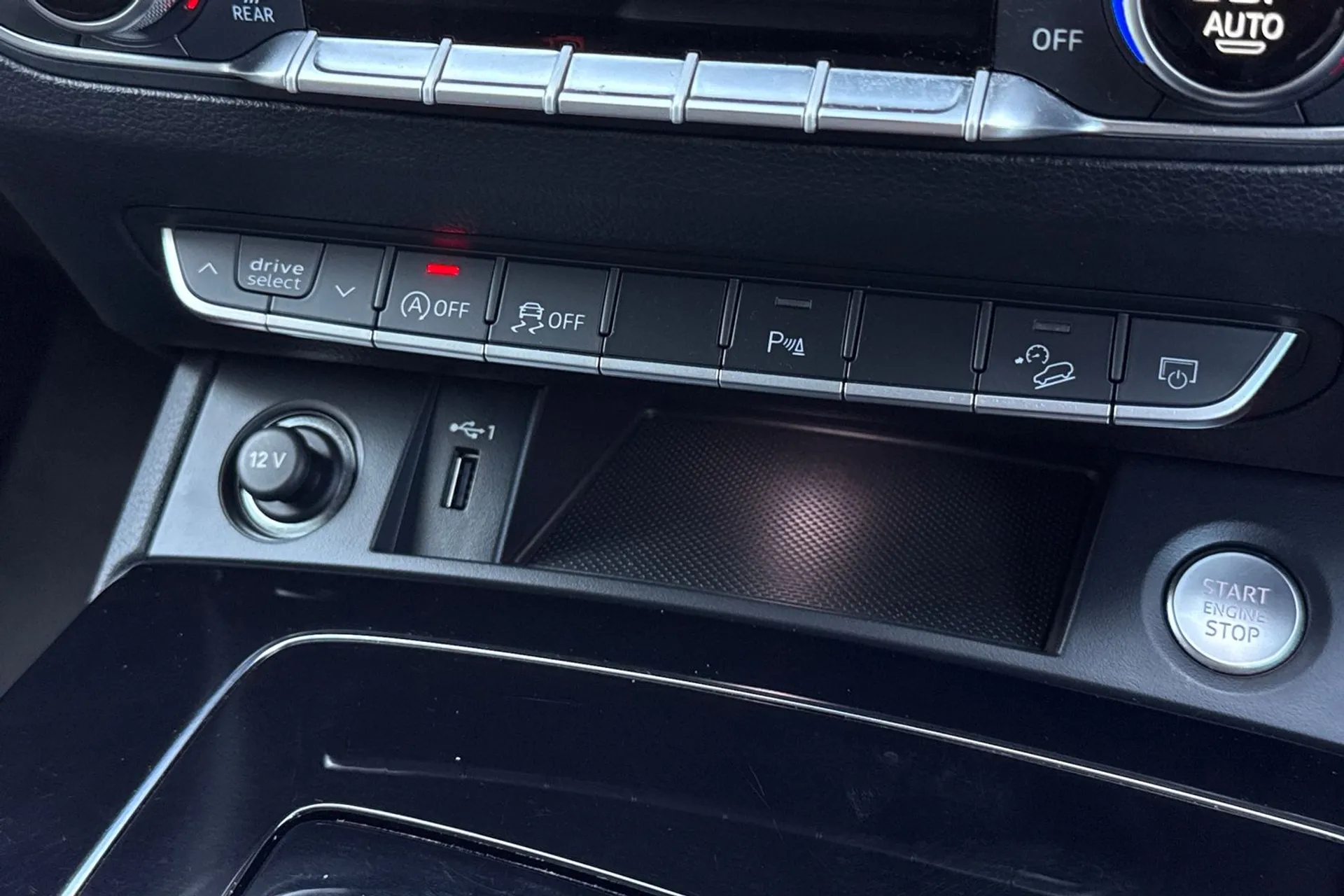 Audi Q5 thumbnail image number 24
