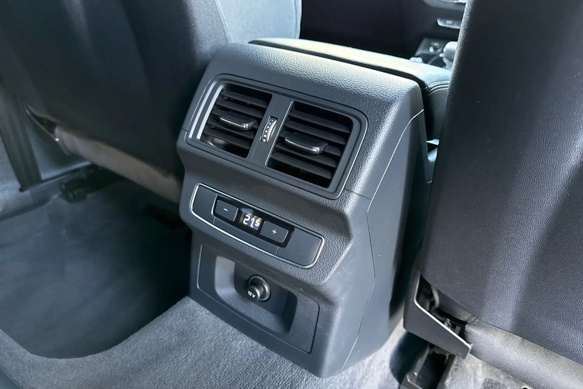 Audi Q5 thumbnail image number 37