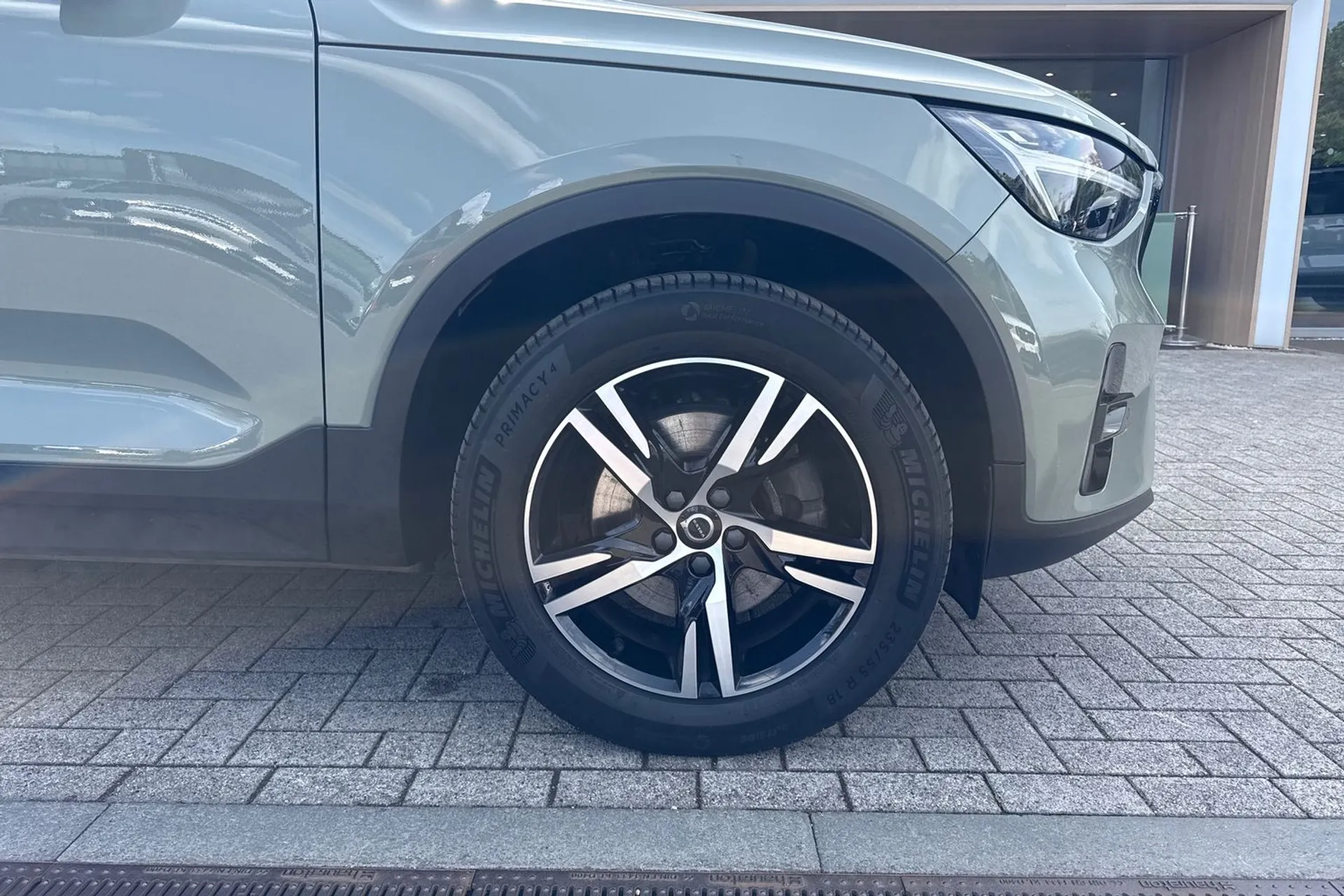 Volvo XC40 thumbnail image number 14