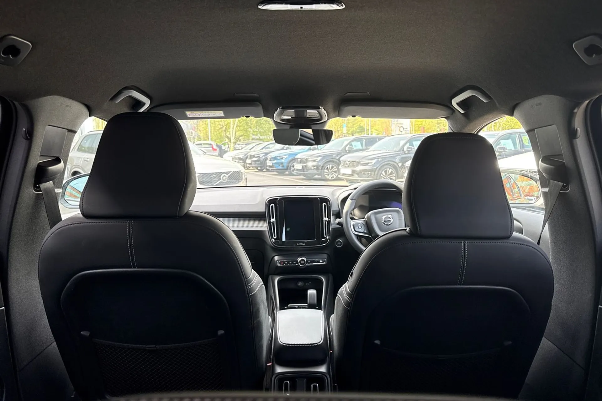 Volvo XC40 thumbnail image number 22