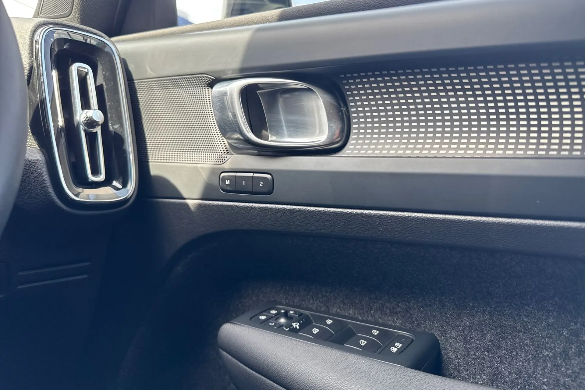 Volvo XC40 thumbnail image number 41