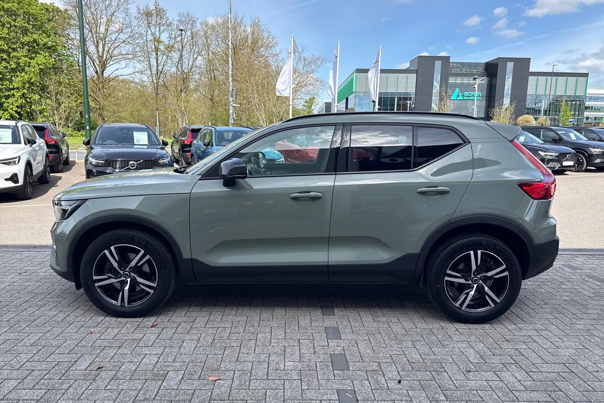 Volvo XC40 thumbnail image number 11