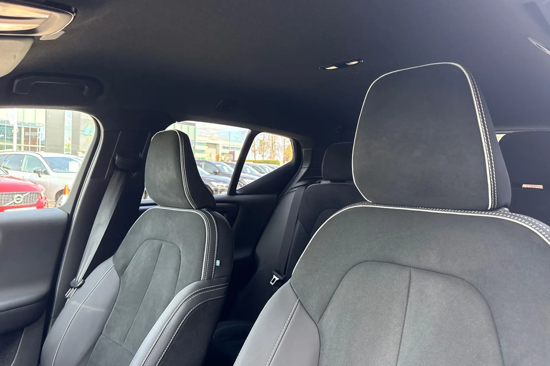 Volvo XC40 thumbnail image number 29