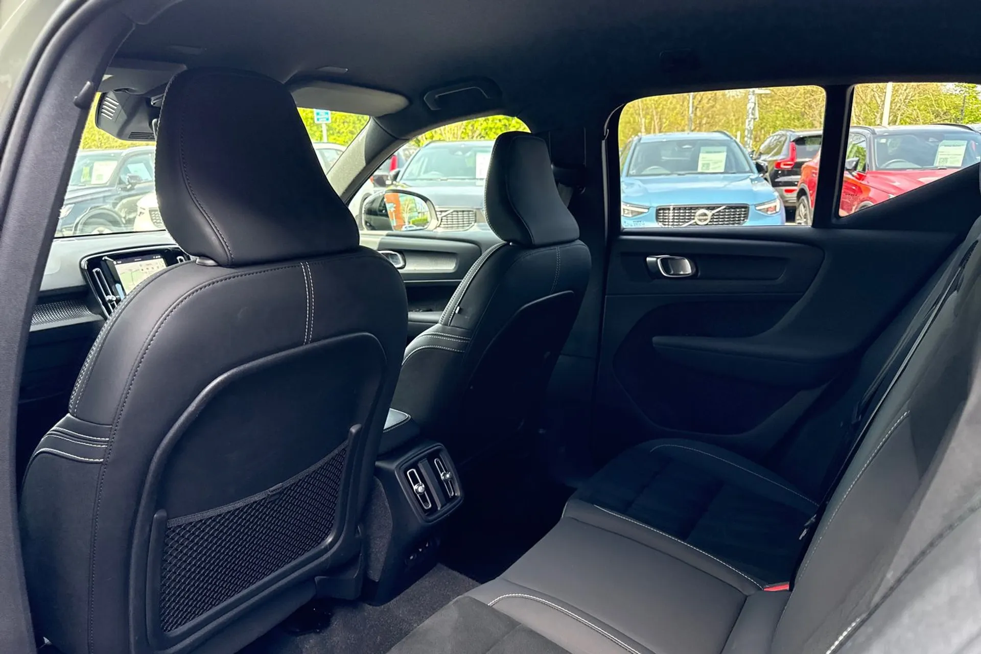 Volvo XC40 thumbnail image number 31