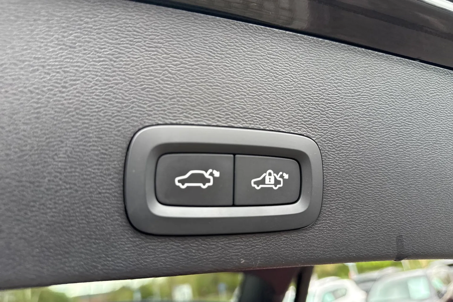 Volvo XC40 thumbnail image number 21