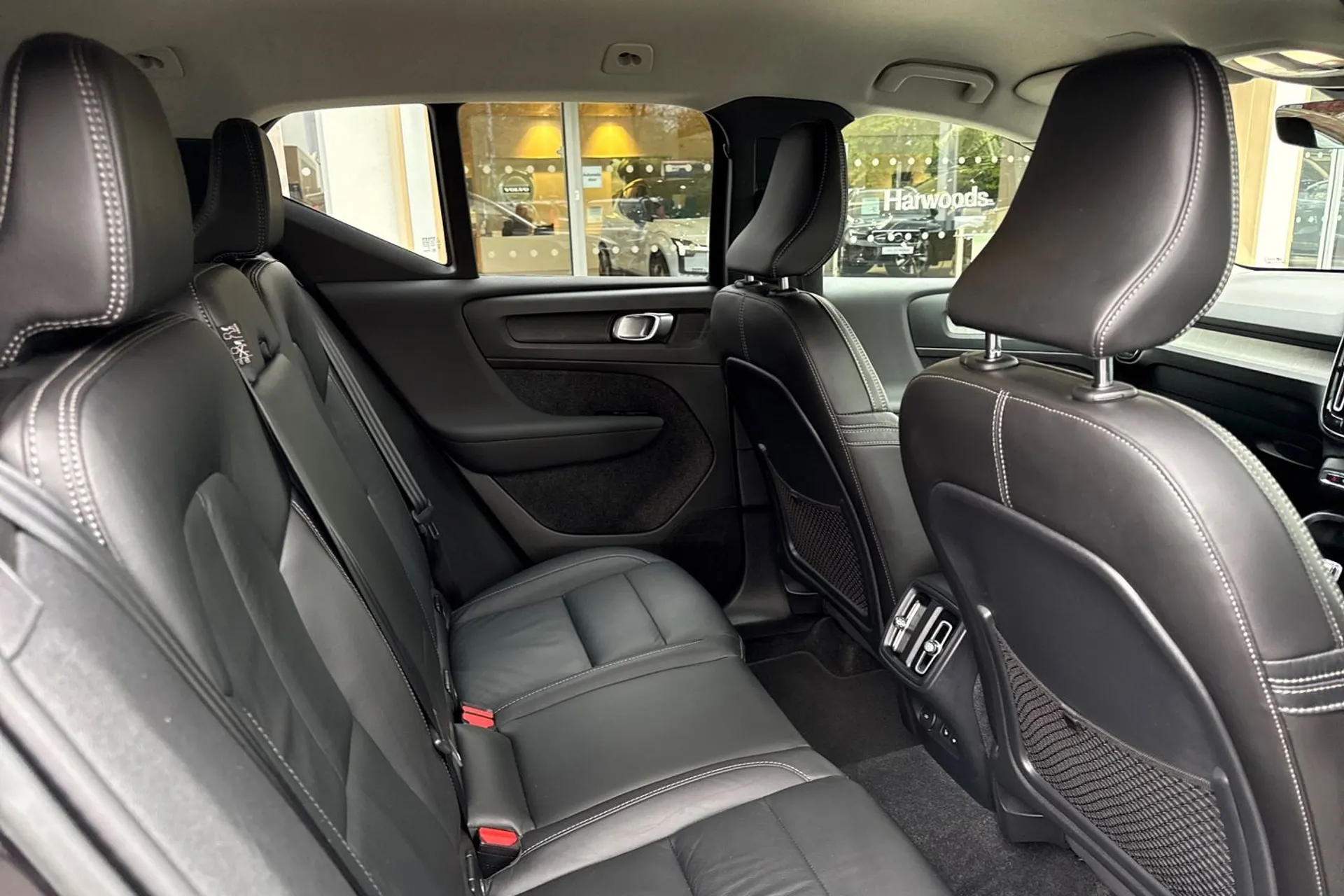 Volvo XC40 thumbnail image number 23