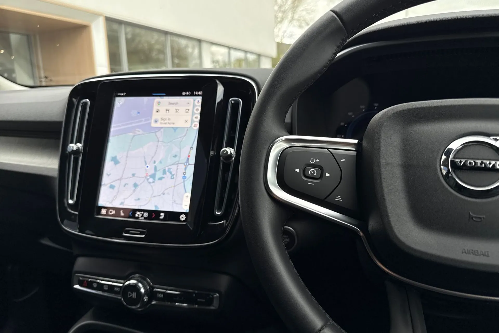 Volvo XC40 thumbnail image number 36