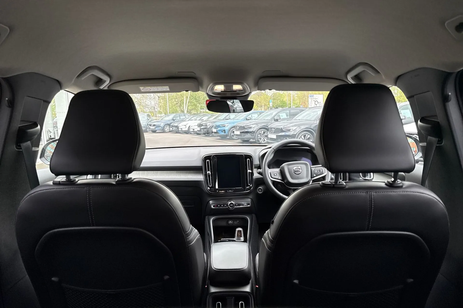 Volvo XC40 thumbnail image number 22