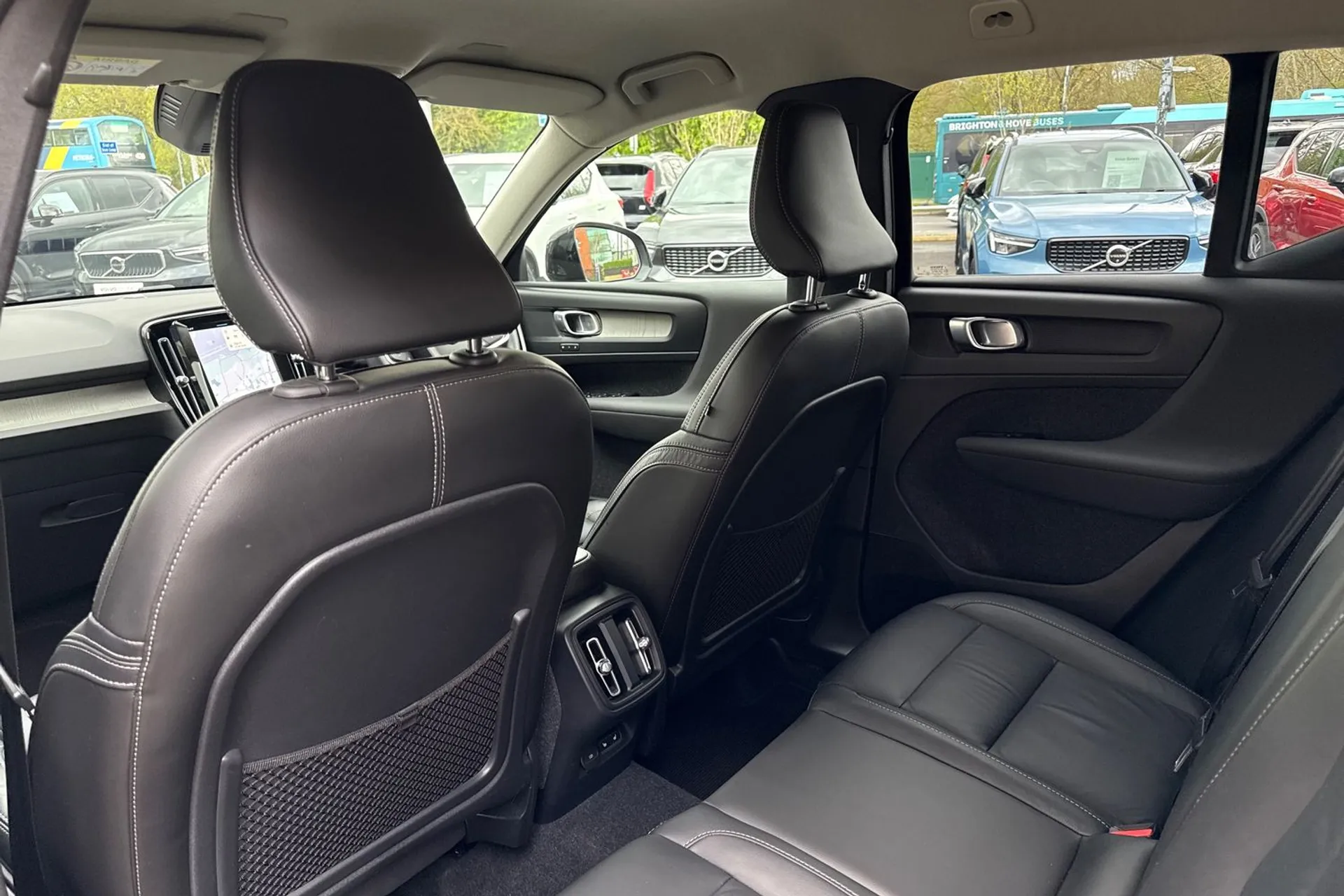 Volvo XC40 thumbnail image number 31