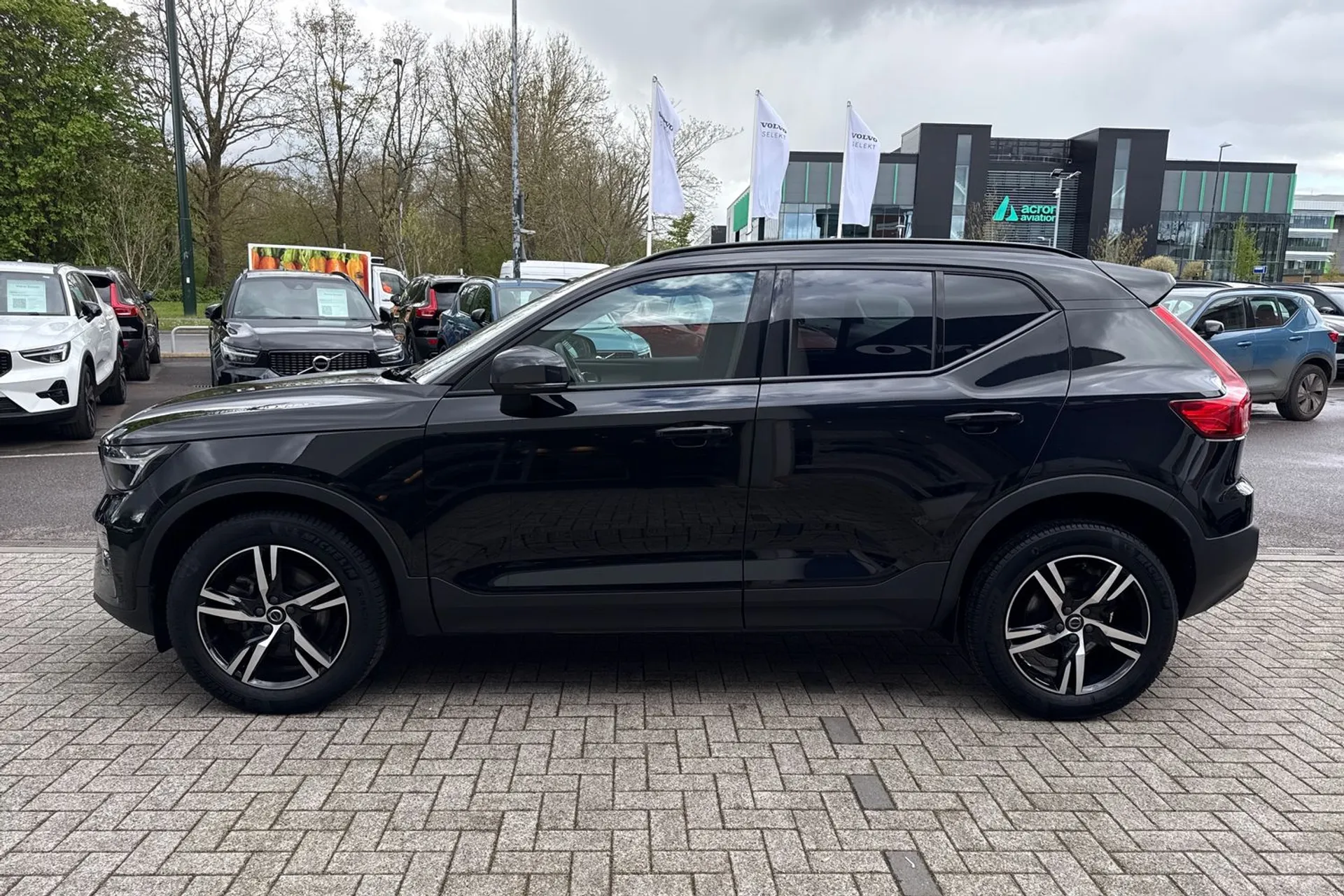 Volvo XC40 thumbnail image number 11