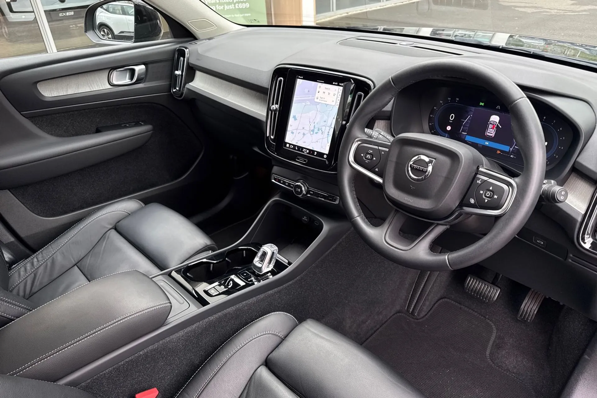 Volvo XC40 thumbnail image number 6