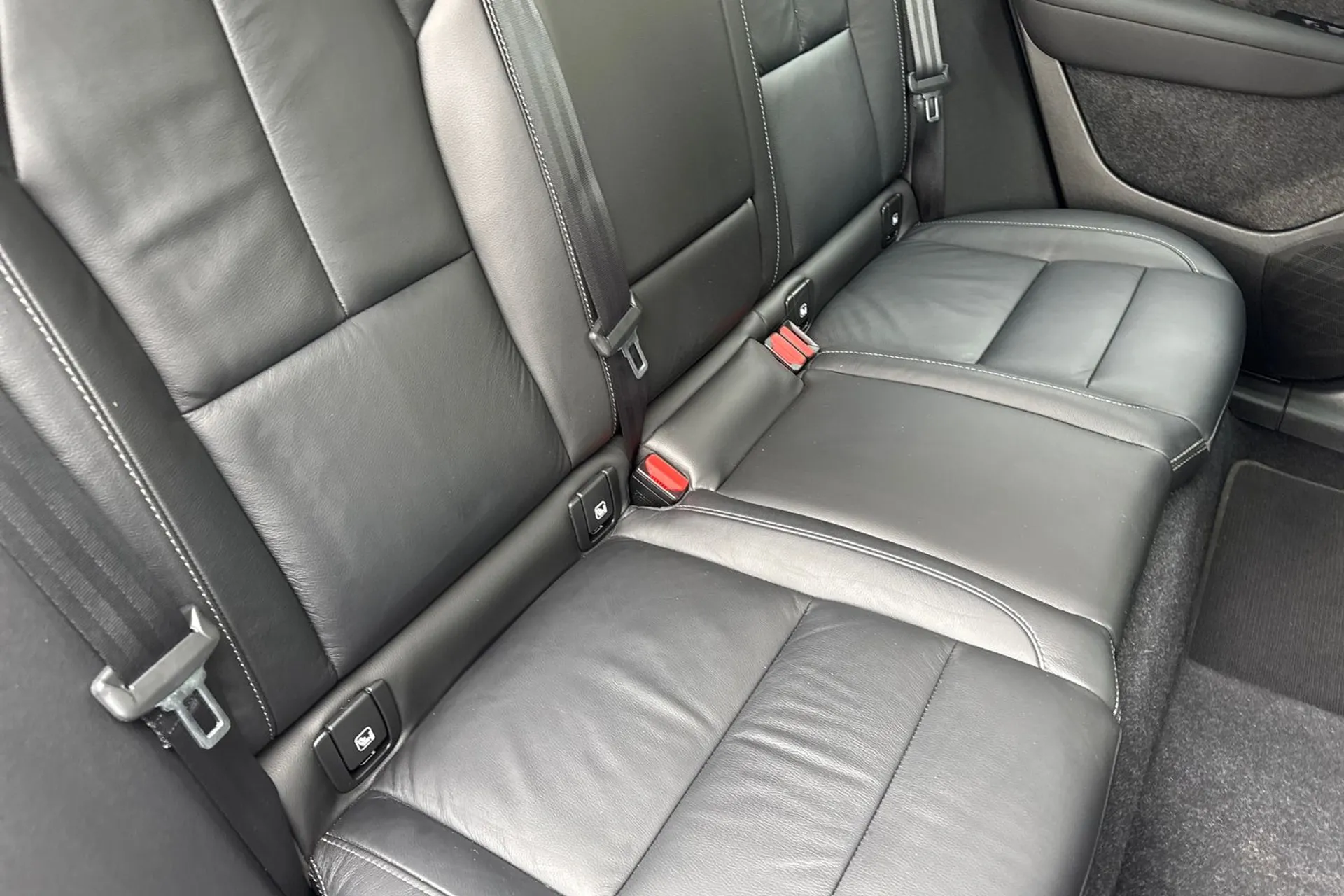 Volvo XC40 thumbnail image number 25