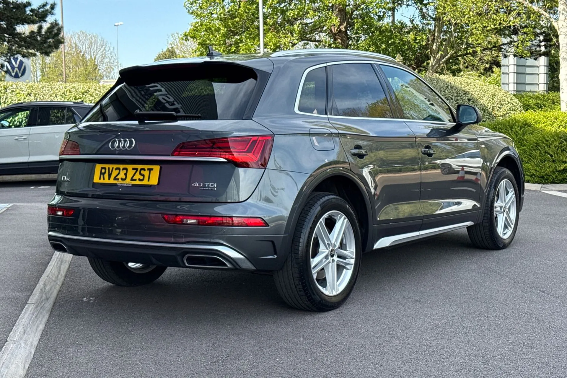 Audi Q5 thumbnail image number 21