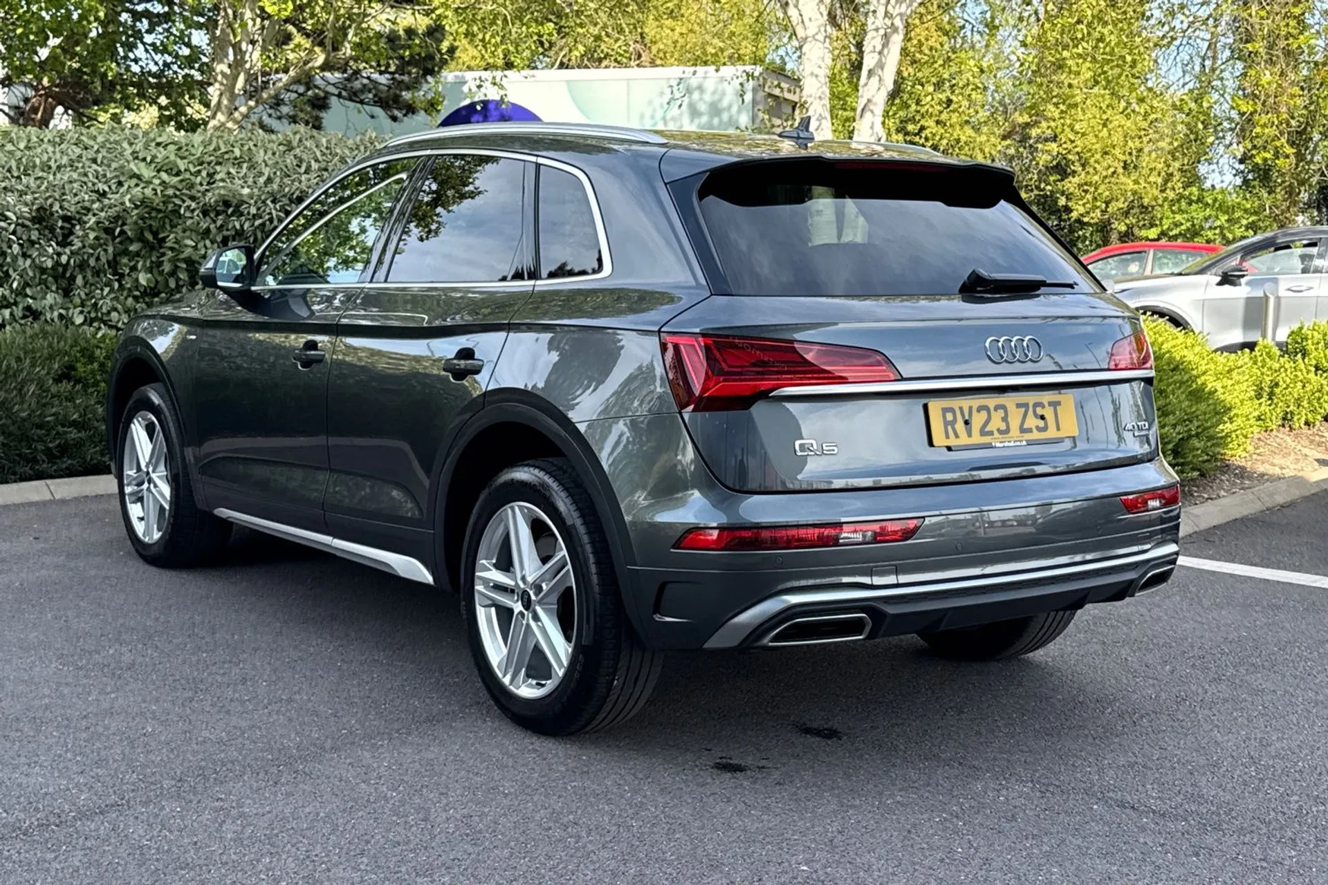 Audi Q5 thumbnail image number 16