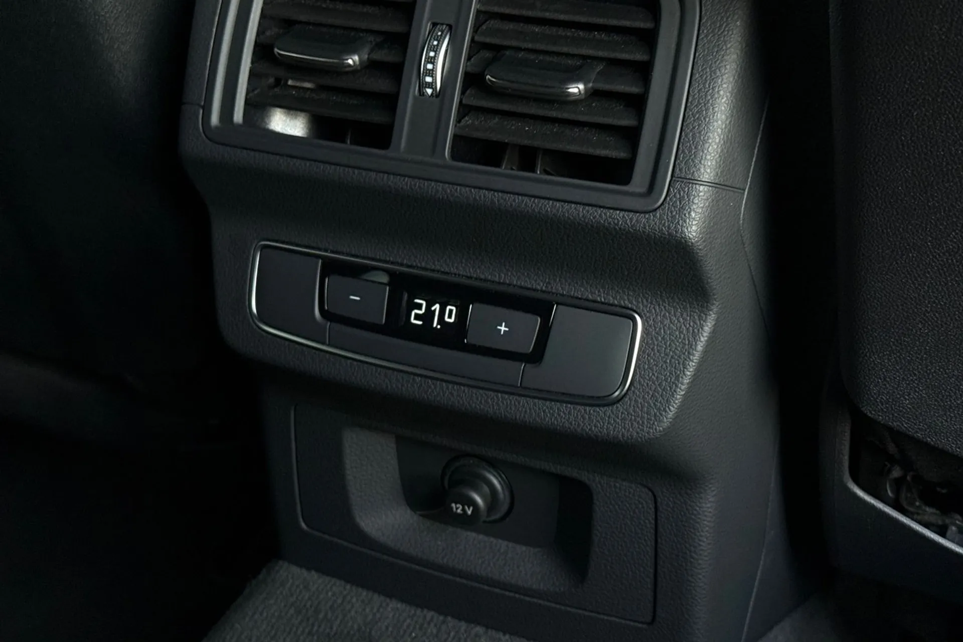 Audi Q5 thumbnail image number 37