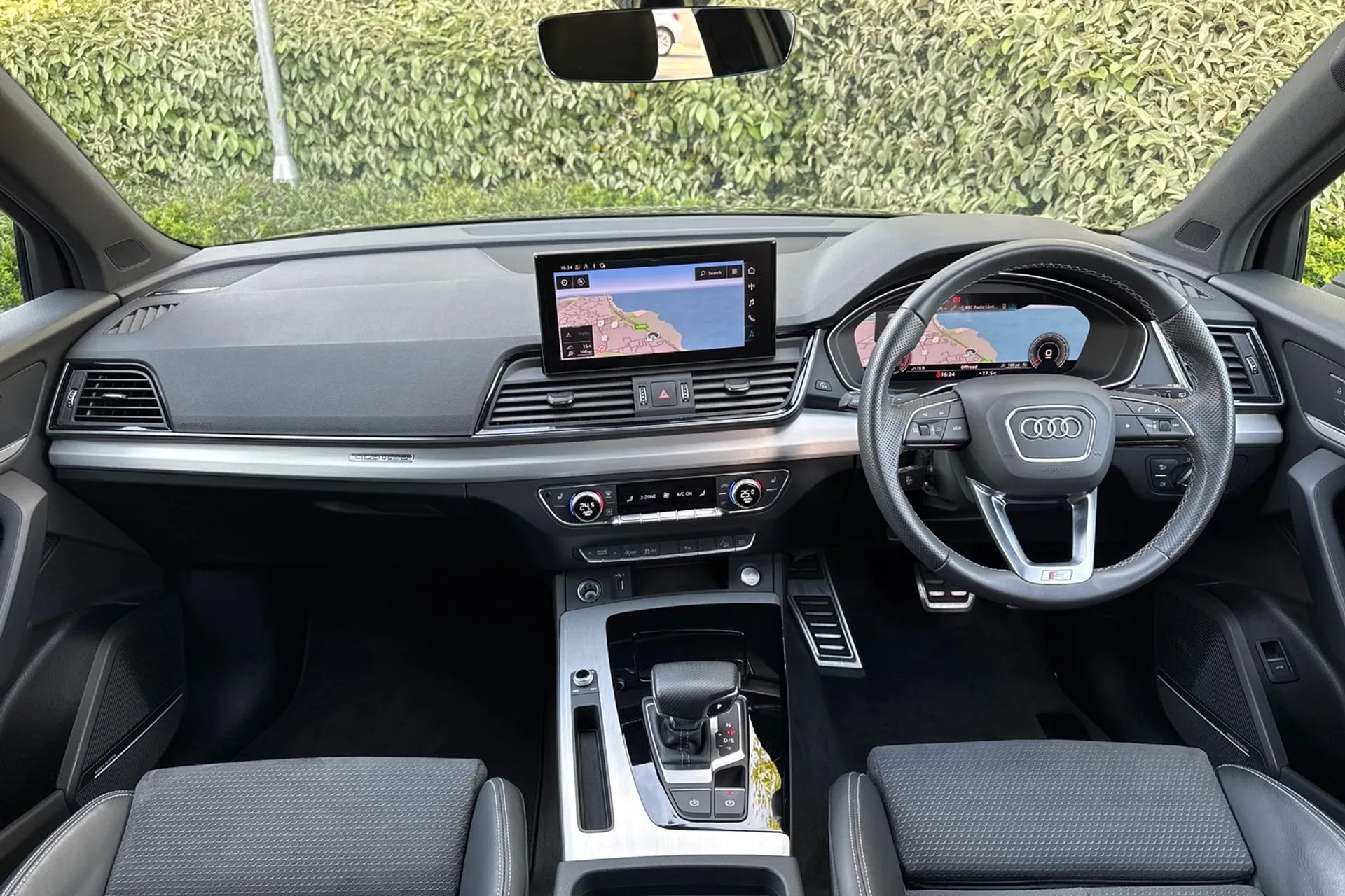Audi Q5 thumbnail image number 3