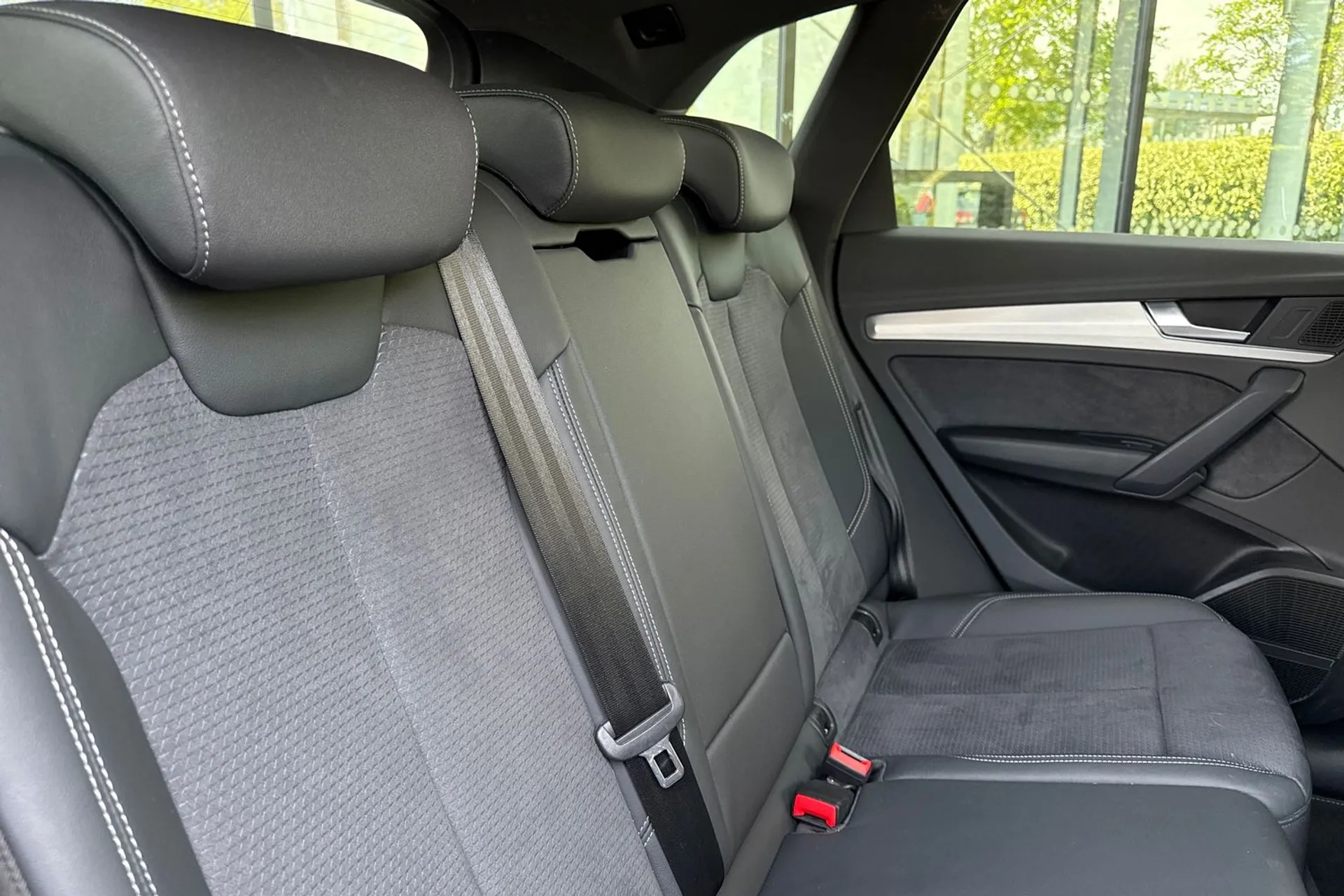 Audi Q5 thumbnail image number 44