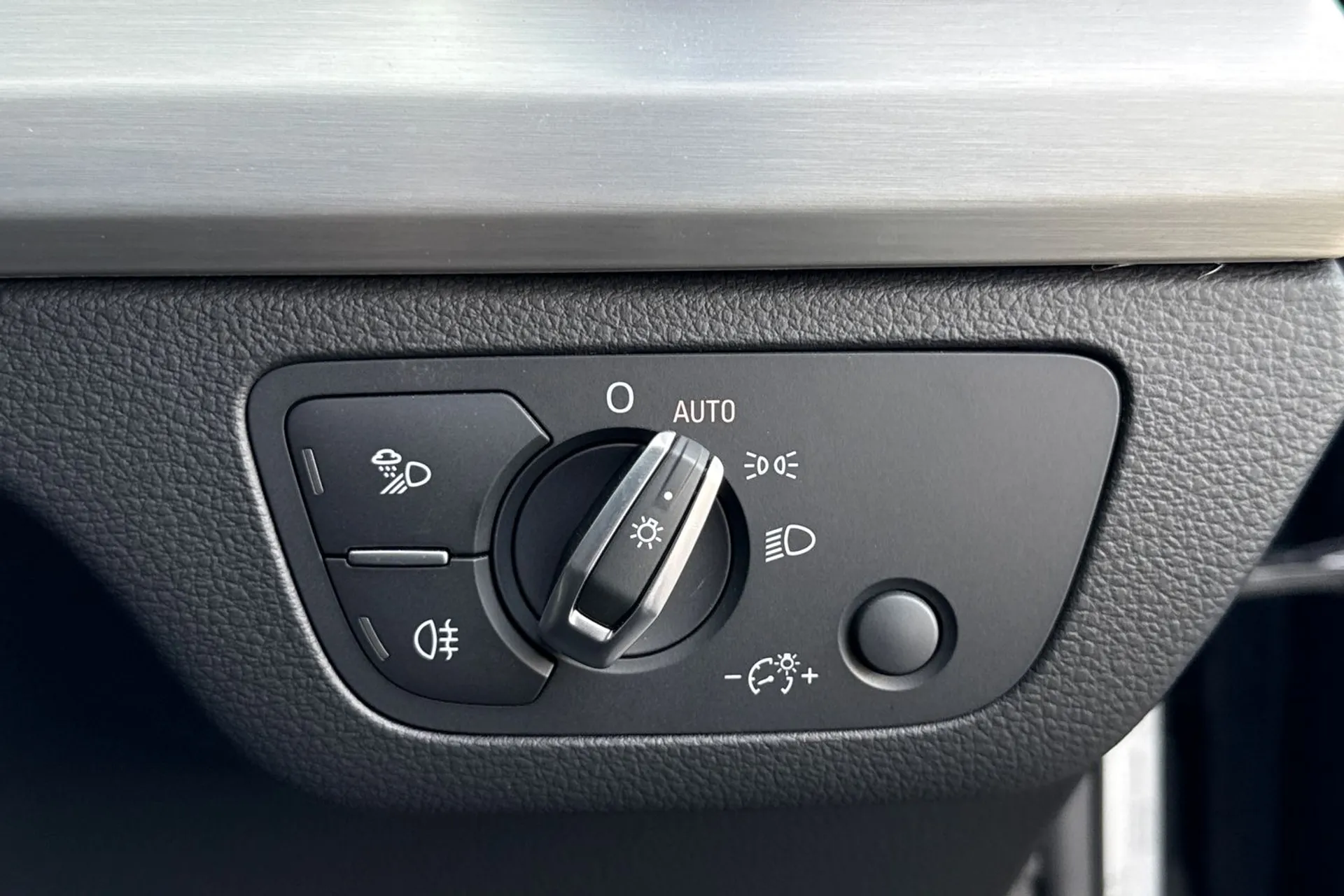 Audi Q5 thumbnail image number 50