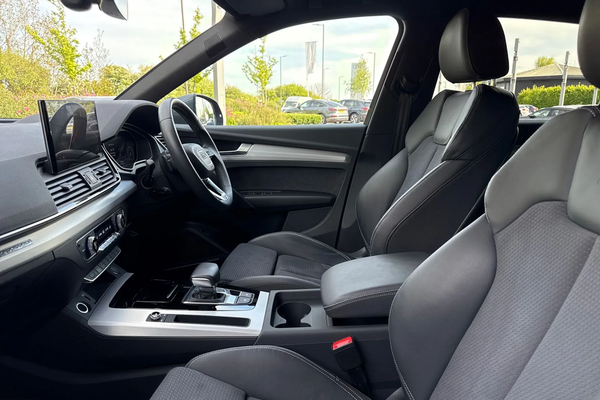 Audi Q5 thumbnail image number 51