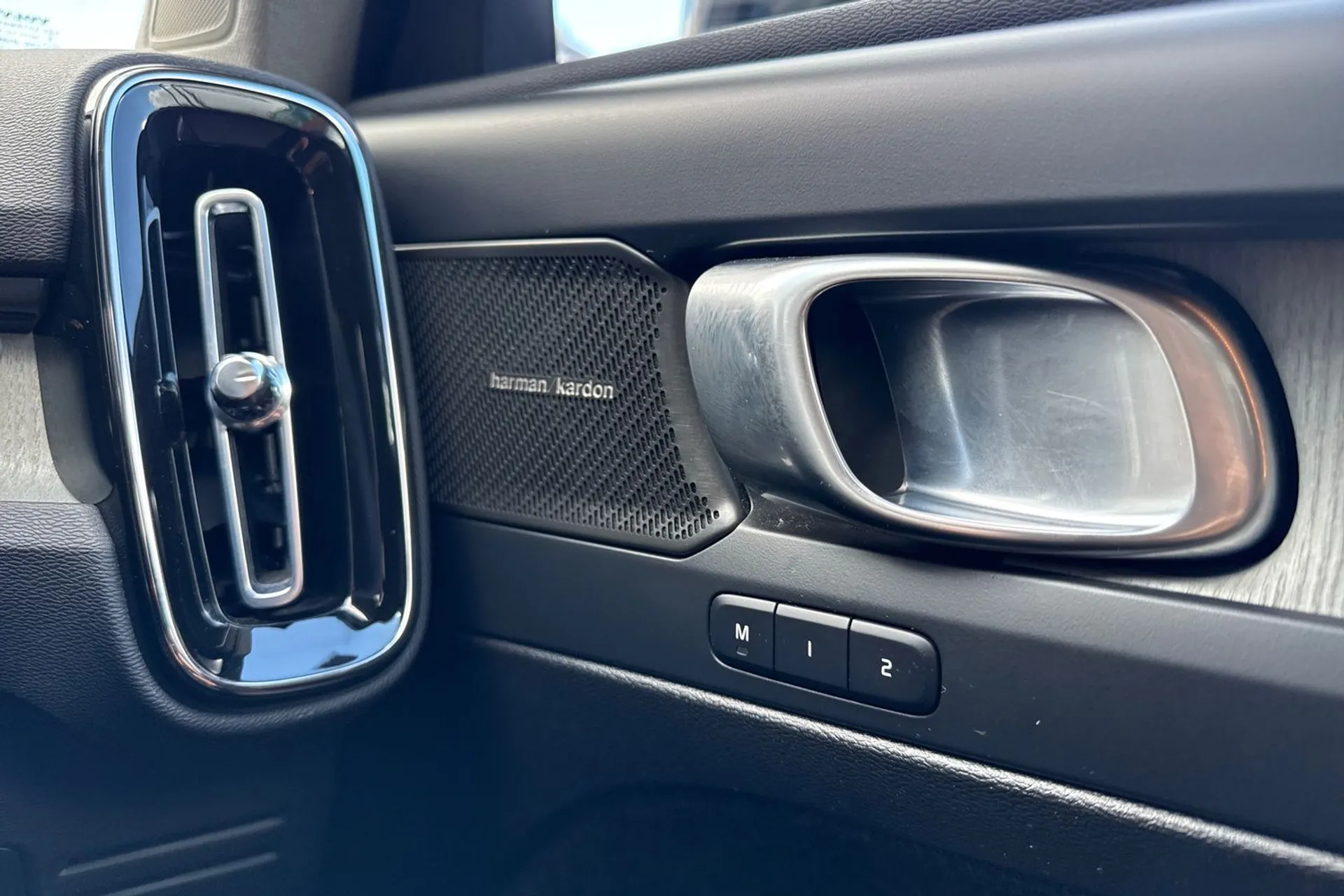 Volvo XC40 thumbnail image number 43