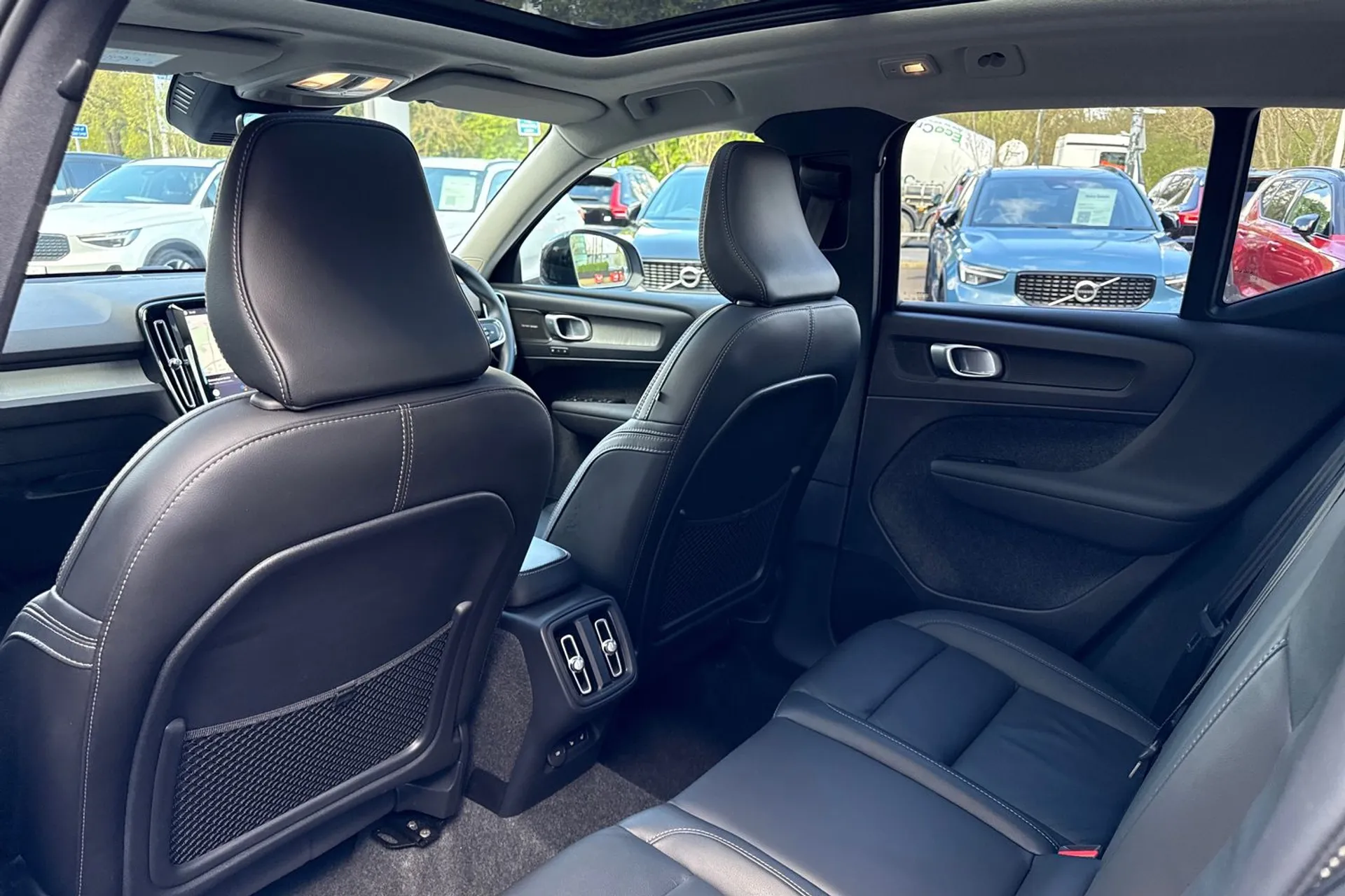 Volvo XC40 thumbnail image number 31