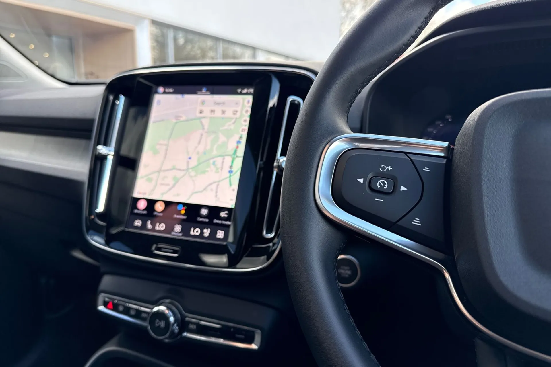 Volvo XC40 thumbnail image number 36