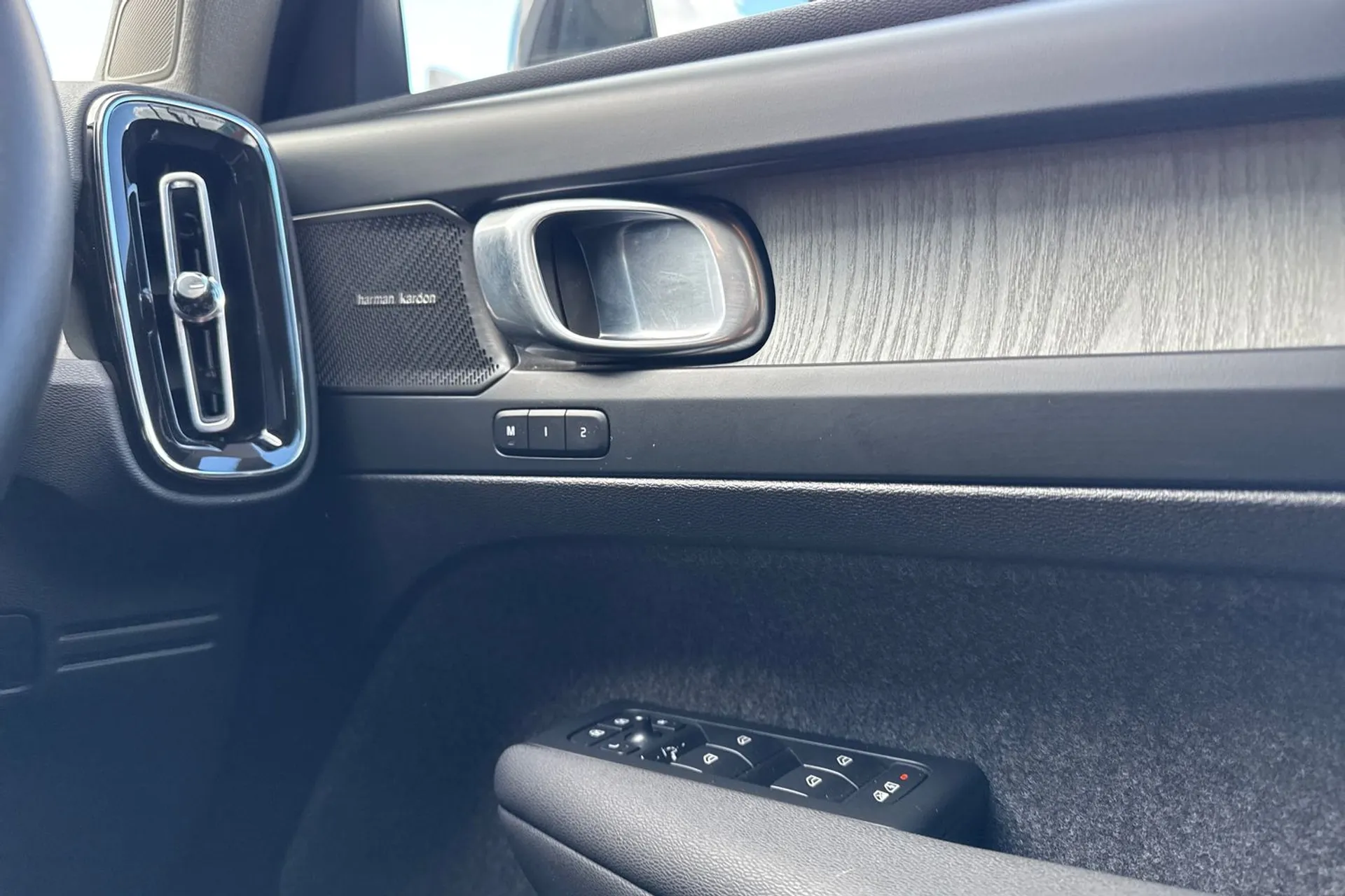 Volvo XC40 thumbnail image number 42