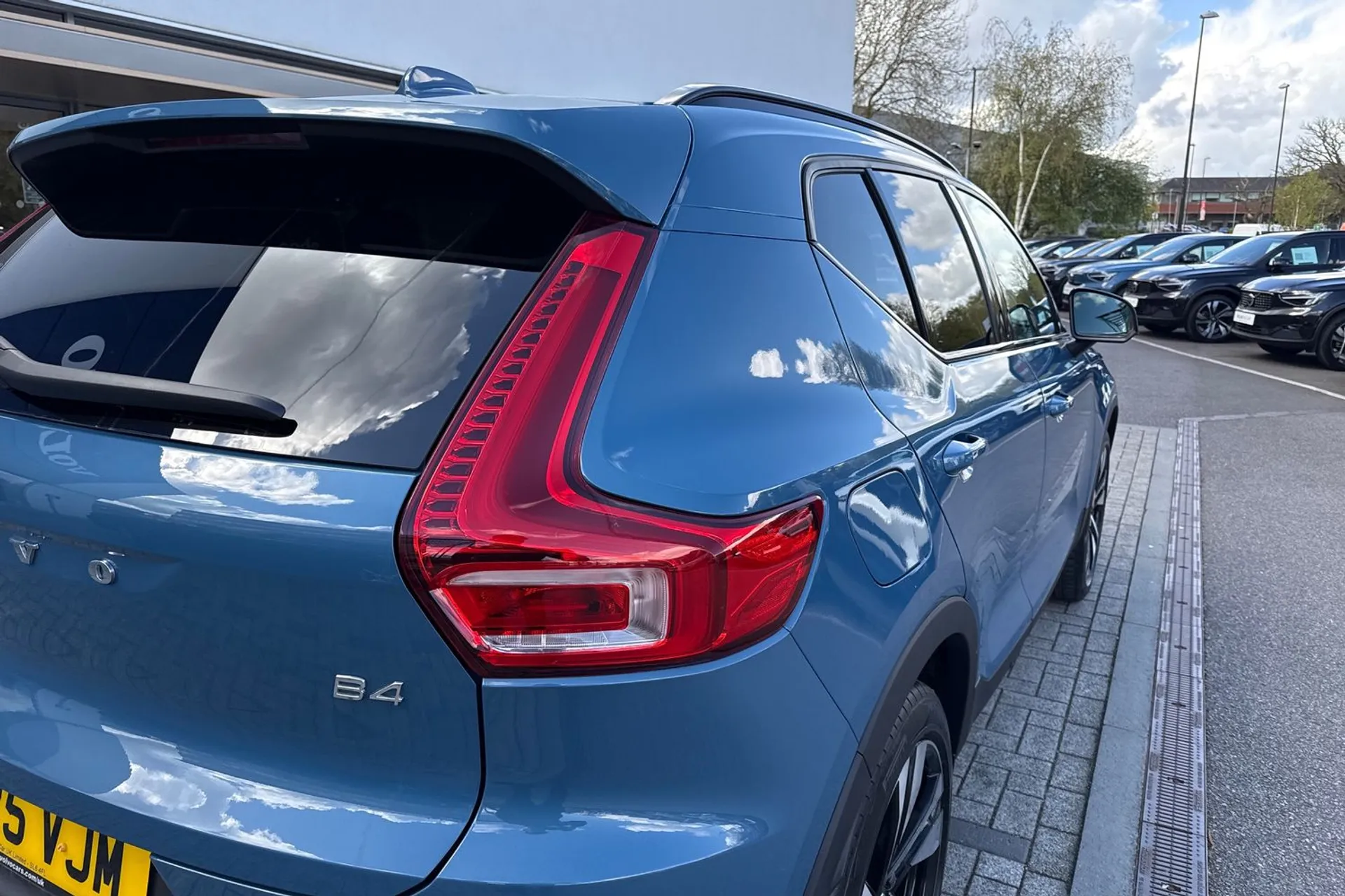 Volvo XC40 thumbnail image number 15