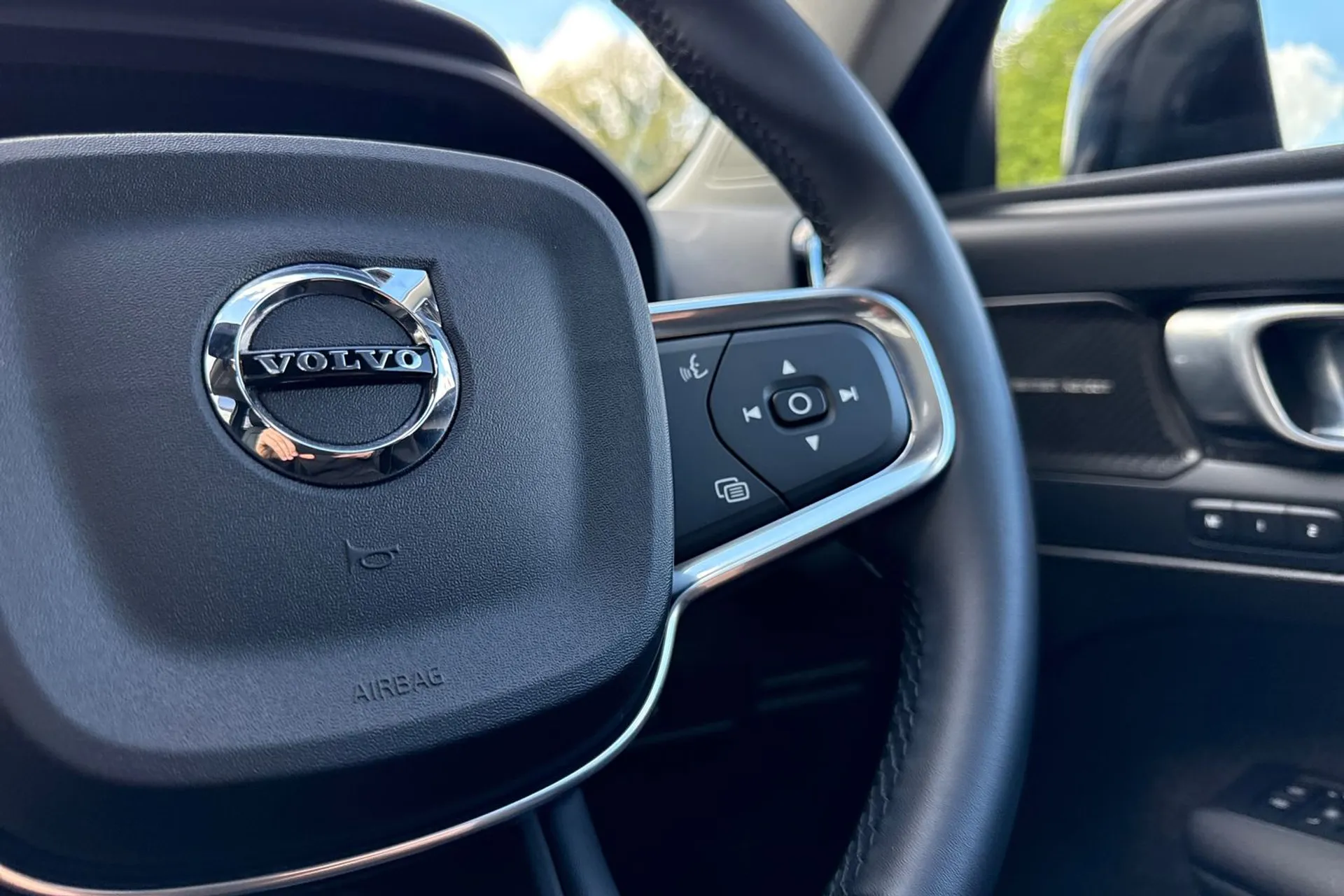 Volvo XC40 thumbnail image number 37