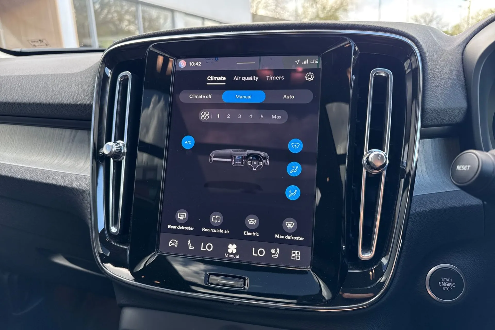 Volvo XC40 thumbnail image number 39