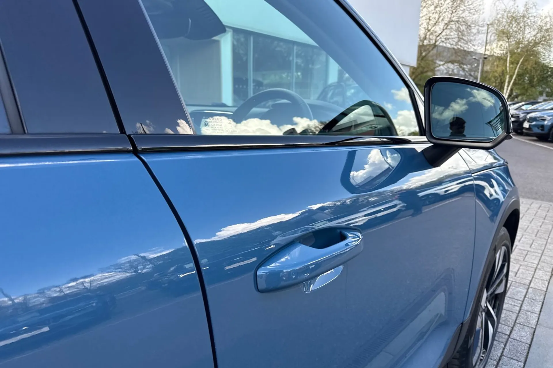 Volvo XC40 thumbnail image number 17